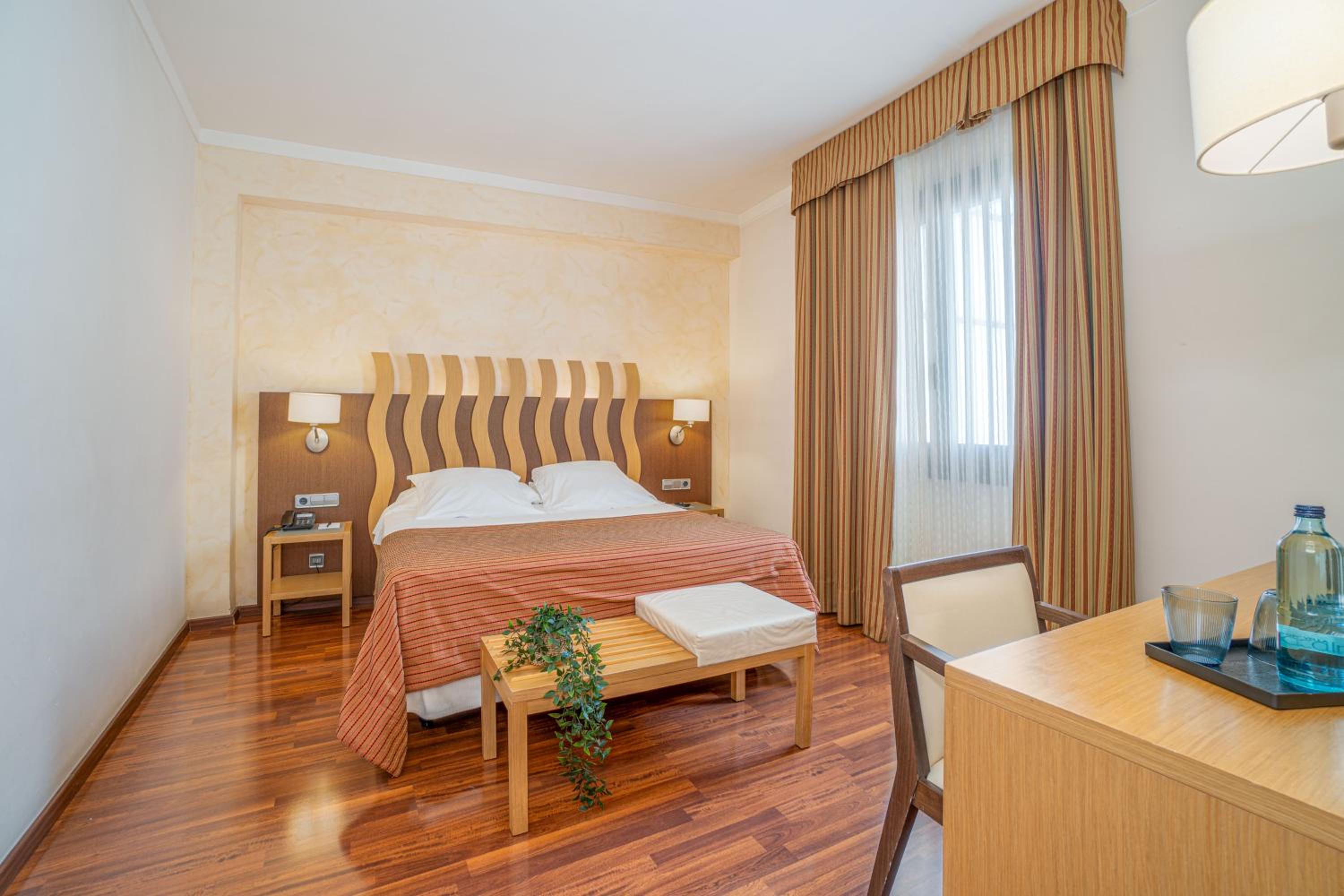 Double Room - Photo 9