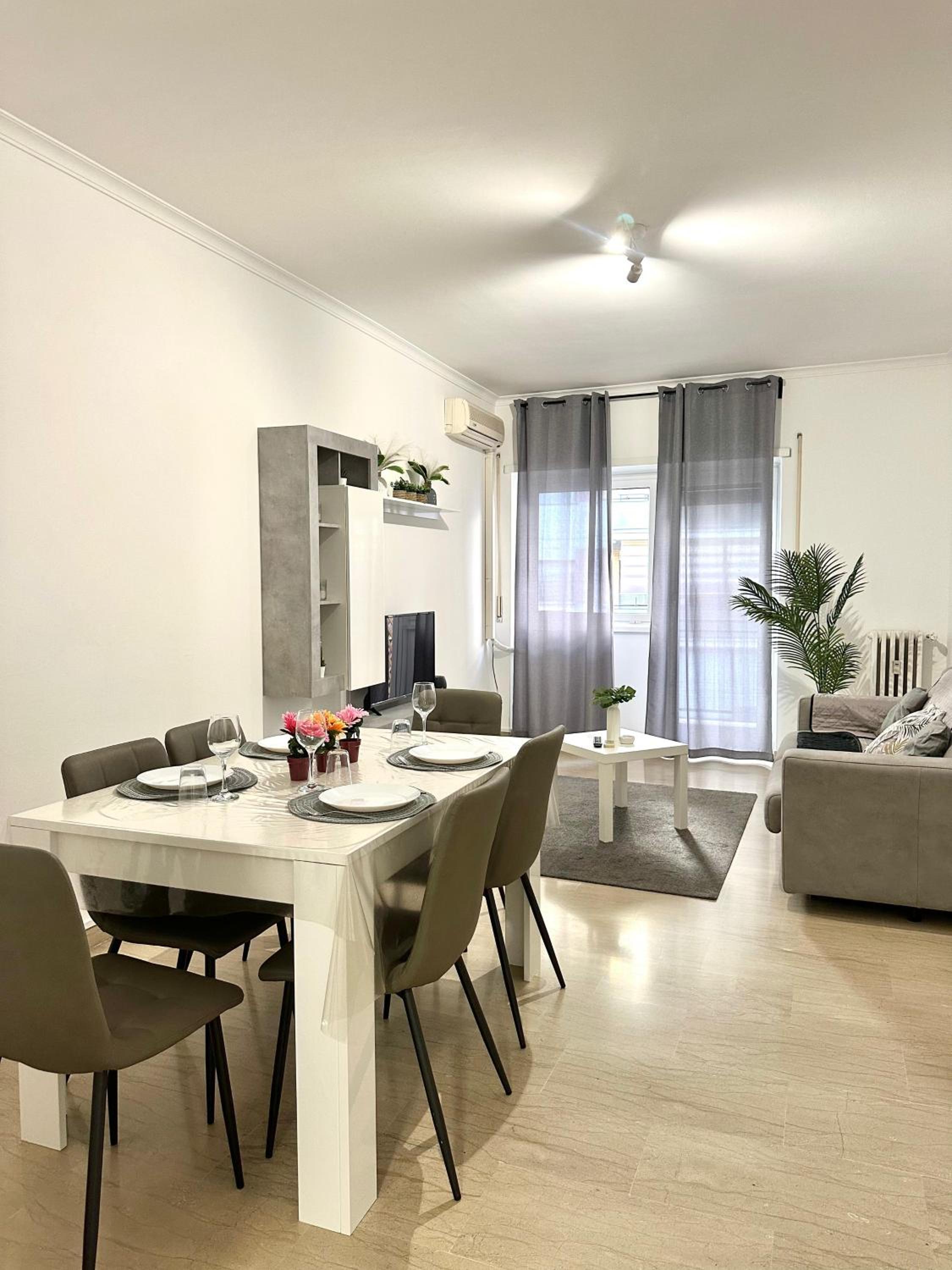 Two-Bedroom Apartment photo 2