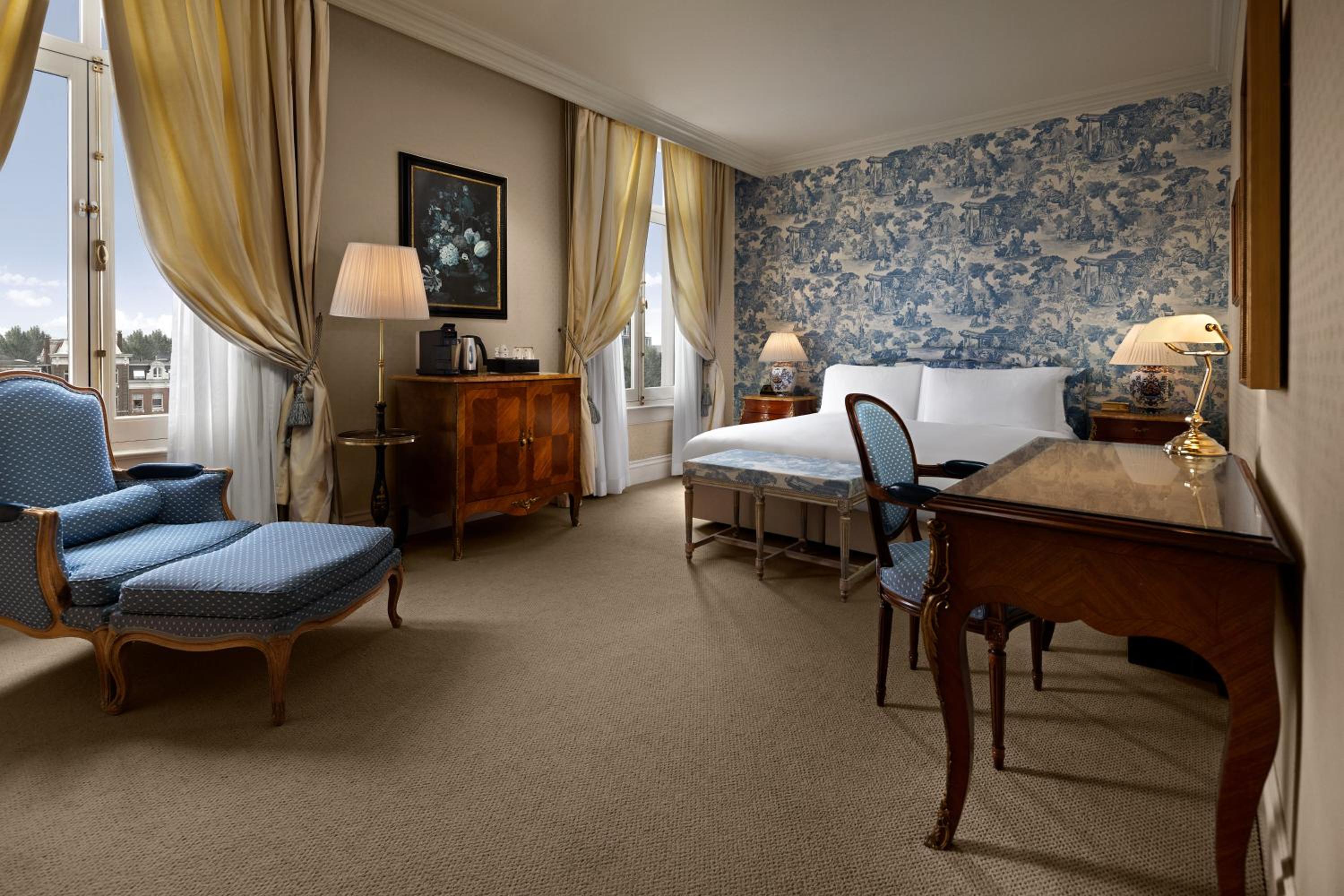 Premium King Room with River View photo 1