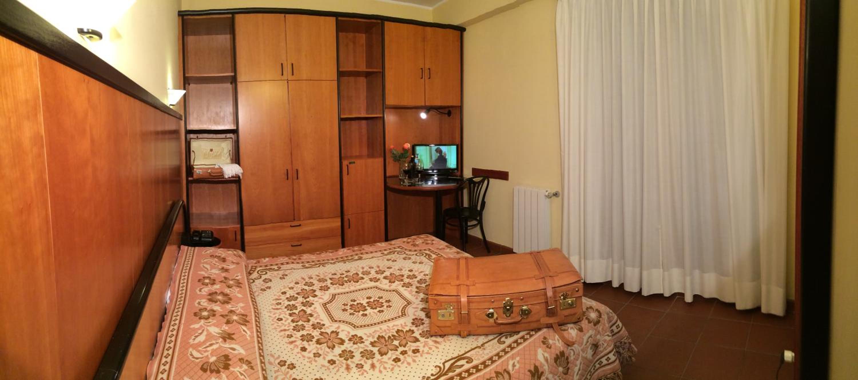 Double Room with Balcony - Photo 1