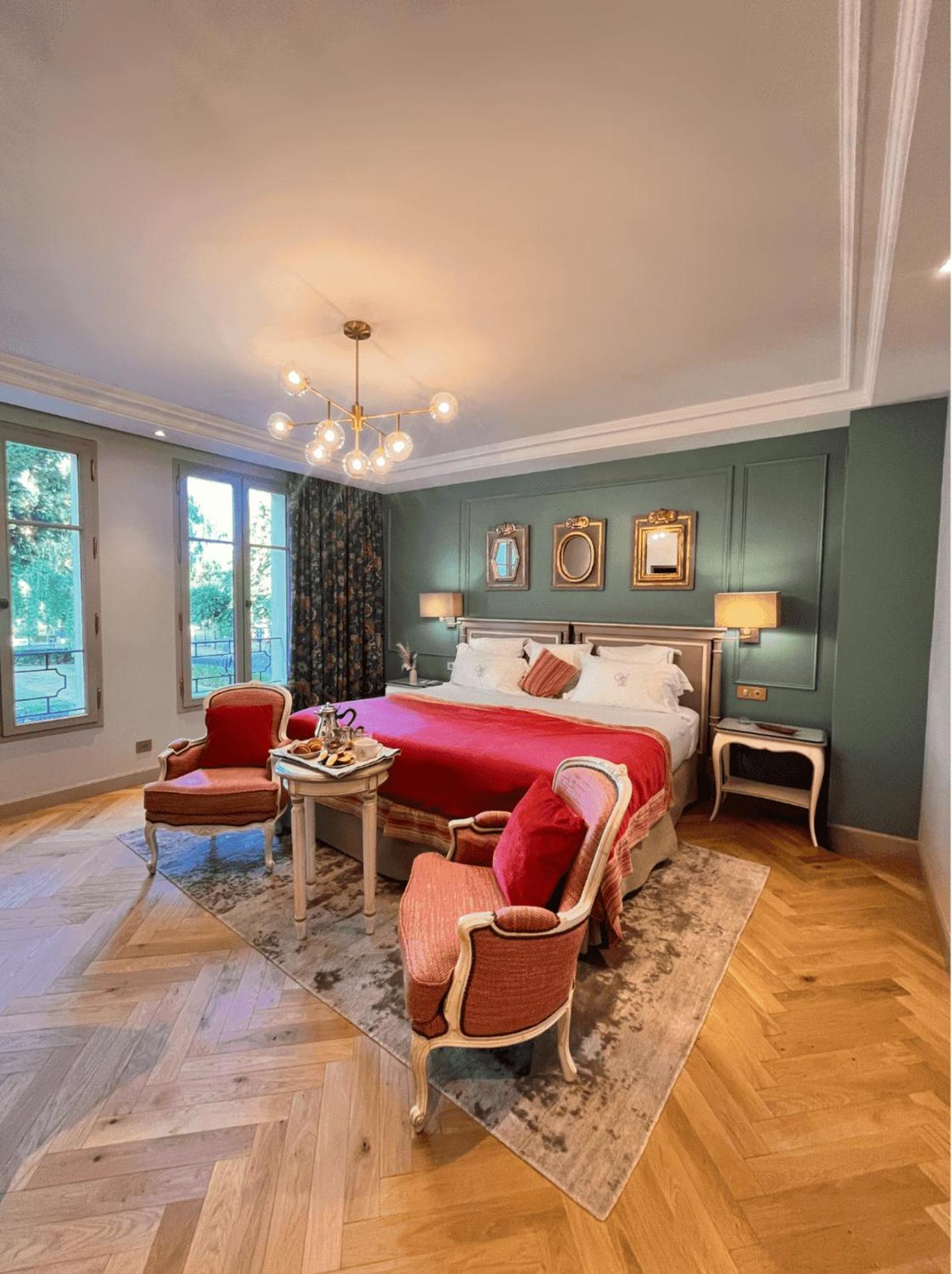 Deluxe Double or Twin Room photo 2