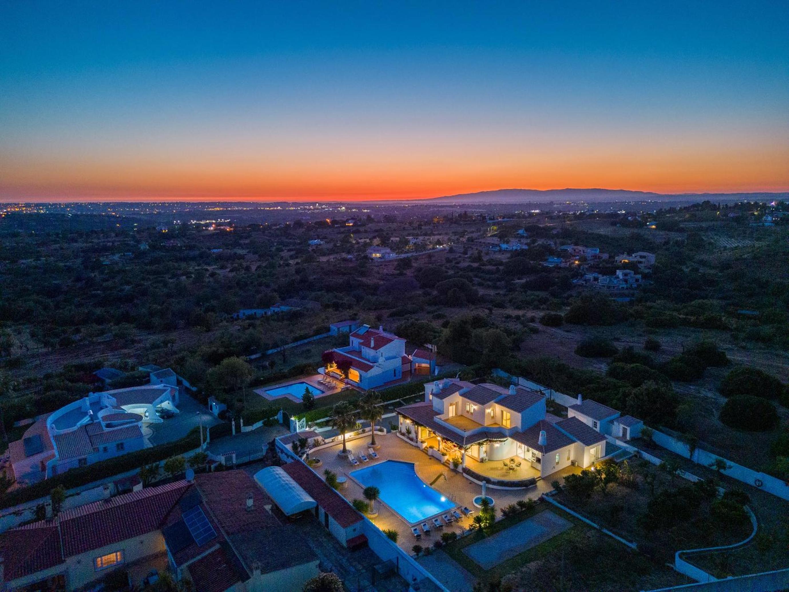 Villa photo 3
