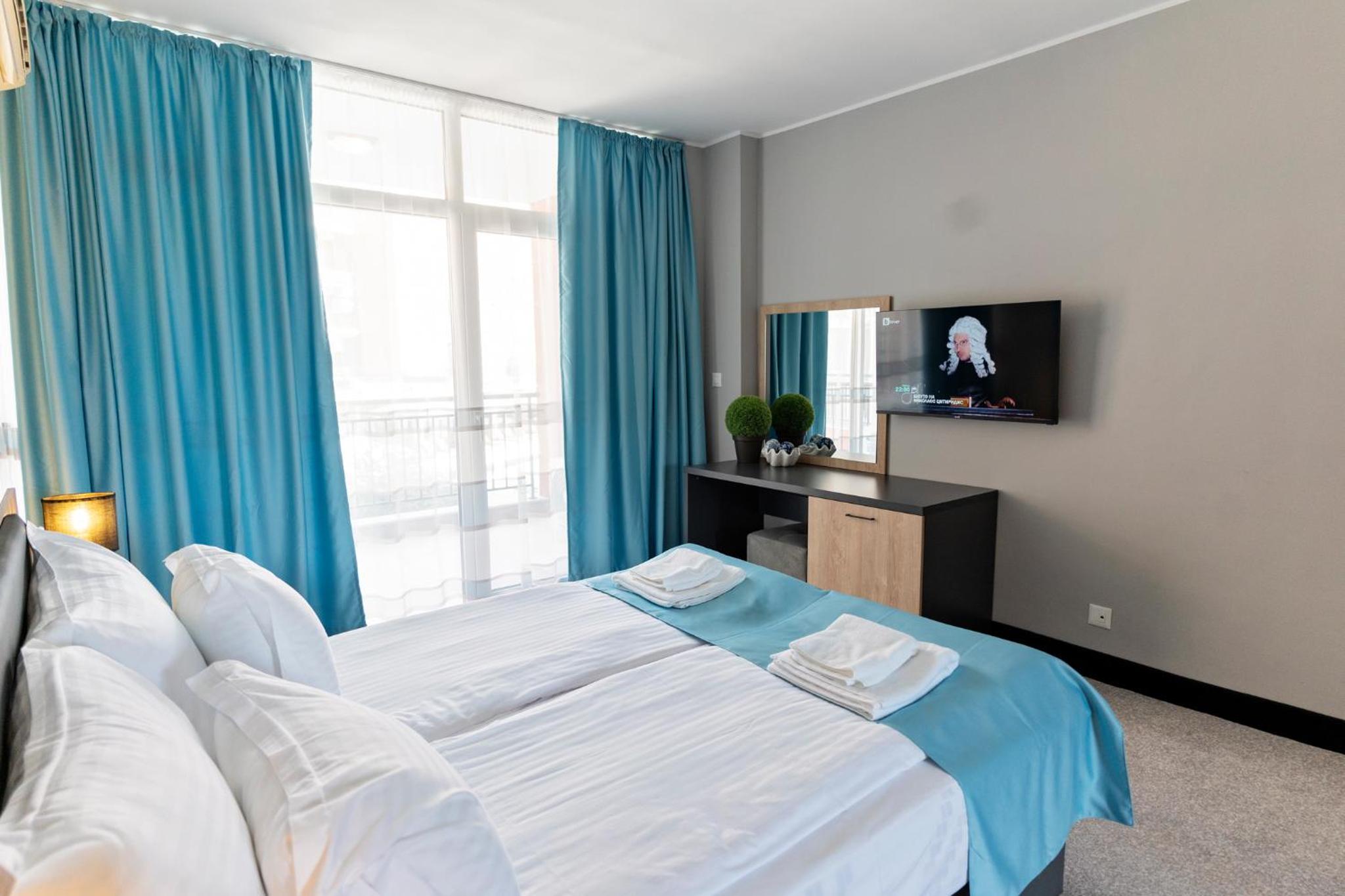 Two-Bedroom Apartment With Bay View photo 1