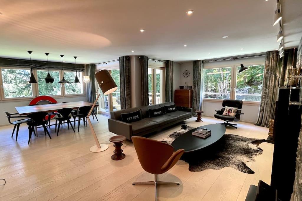 Four-Bedroom Luxury Apartment photo 1