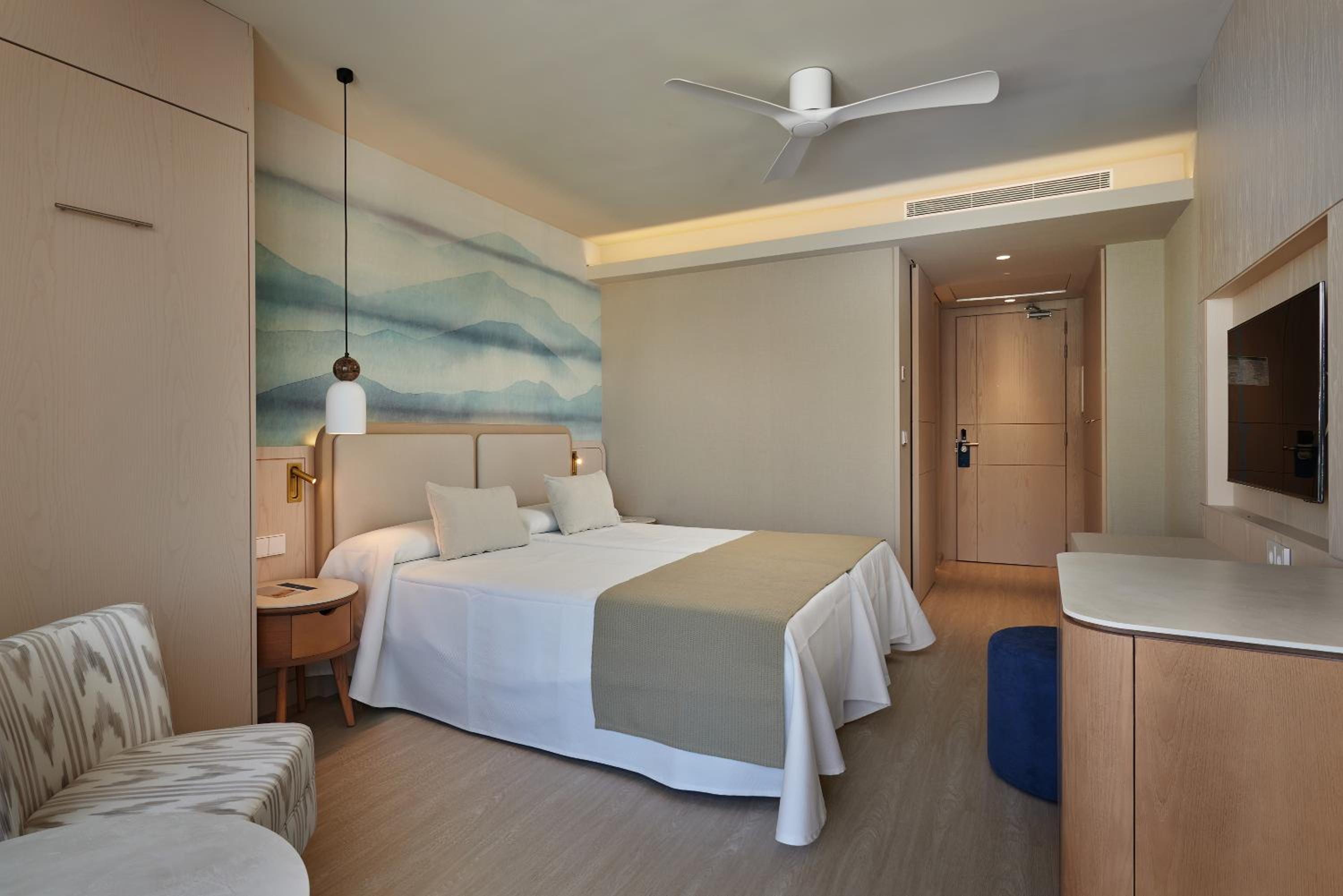 Budget Double Room - Photo 6