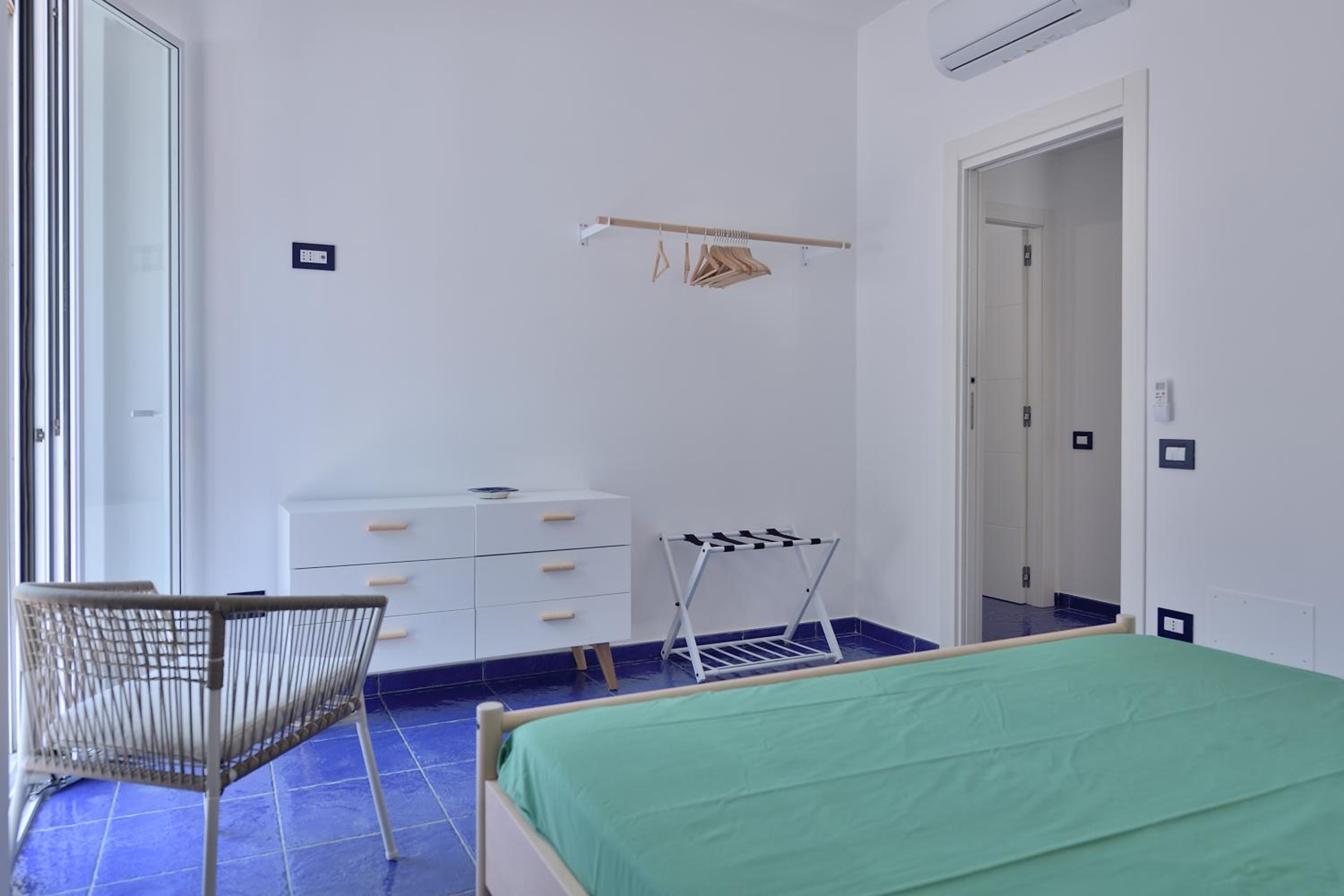 Three-Bedroom Apartment with View photo 1