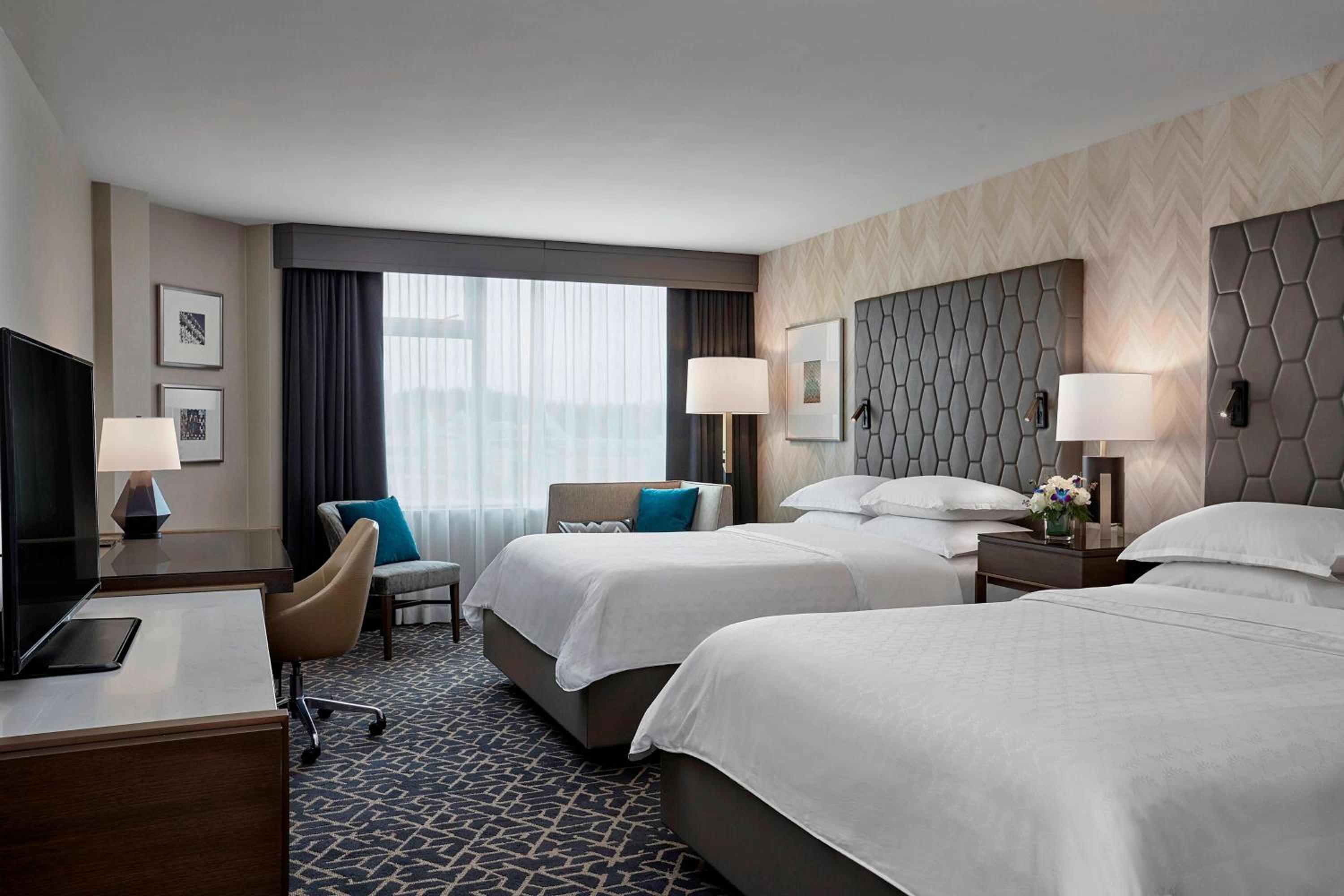 Traditional Queen Room with Two Queen Beds - Photo 4