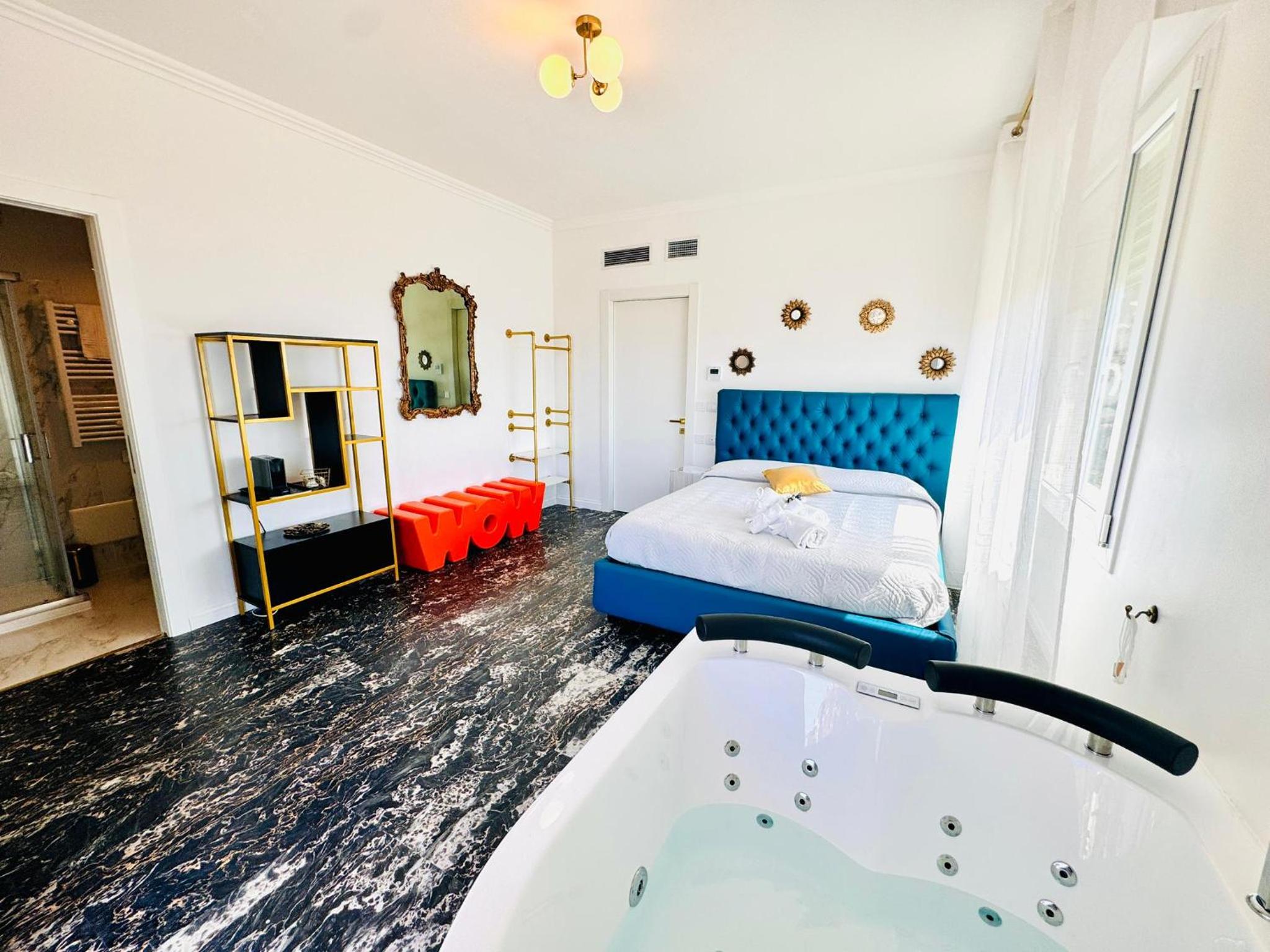Deluxe Suite with Spa Bath
