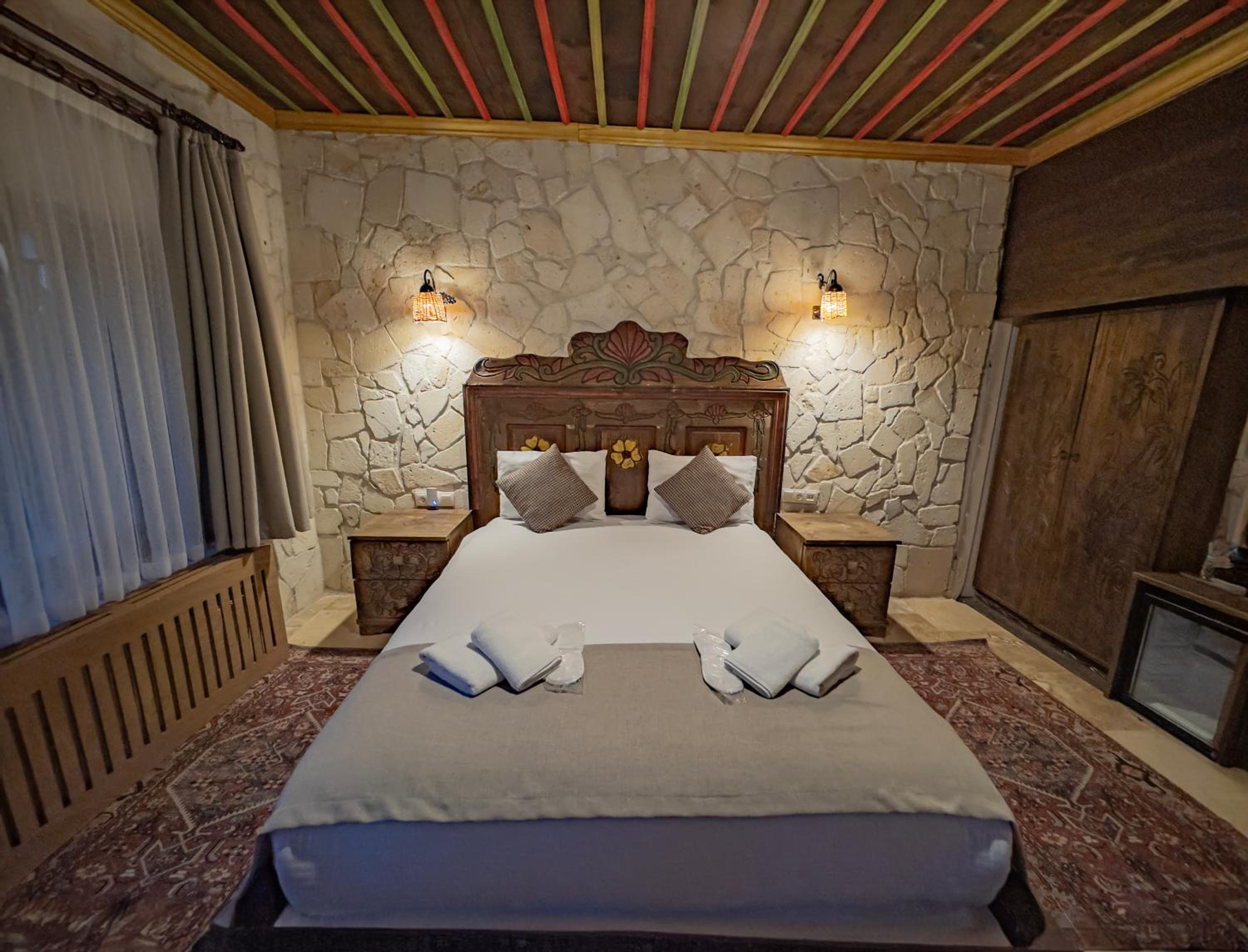 Deluxe Double Room with Balcony - Photo 1
