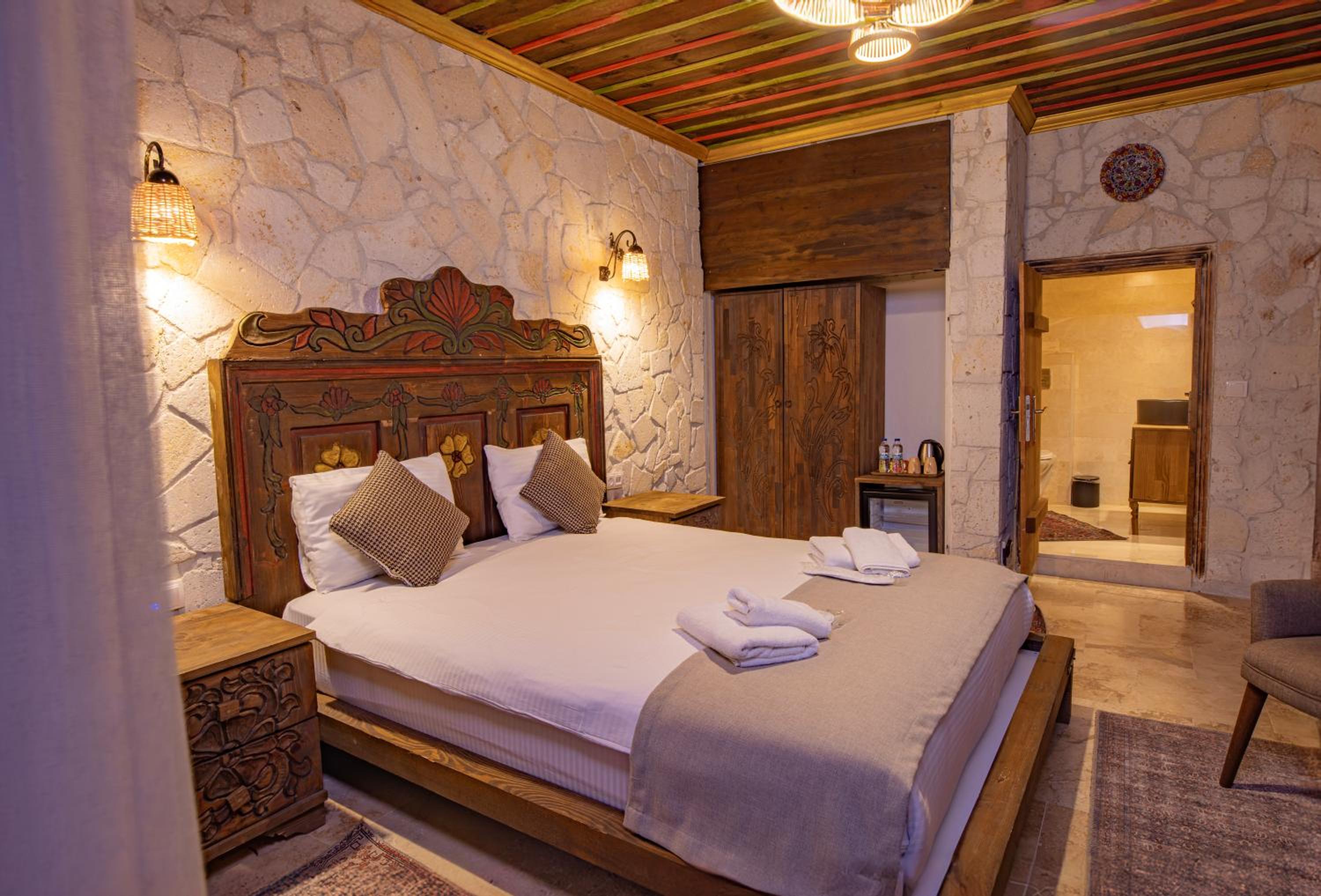Deluxe Double Room with Balcony - Photo 2