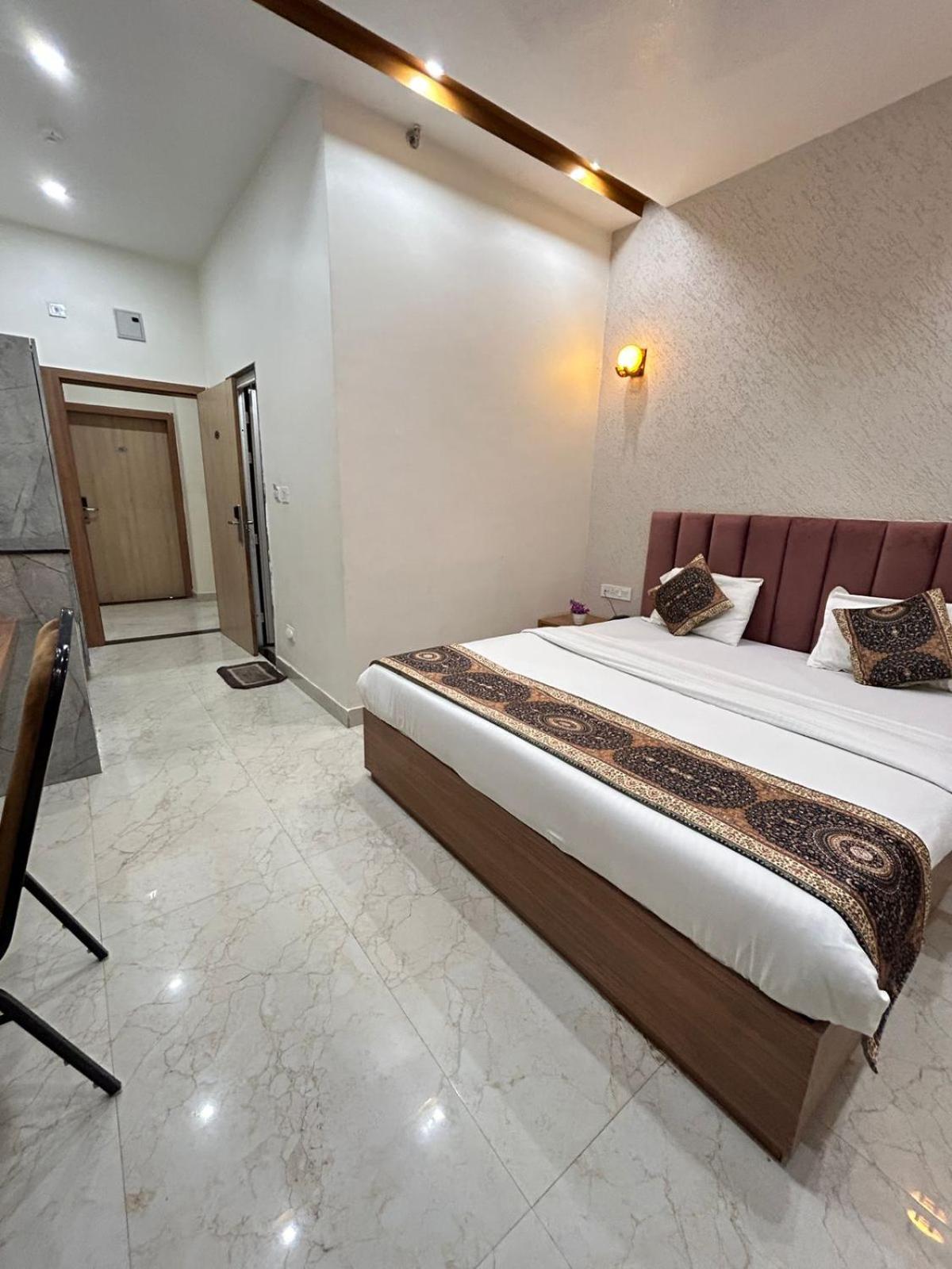 Deluxe Room - Photo 1