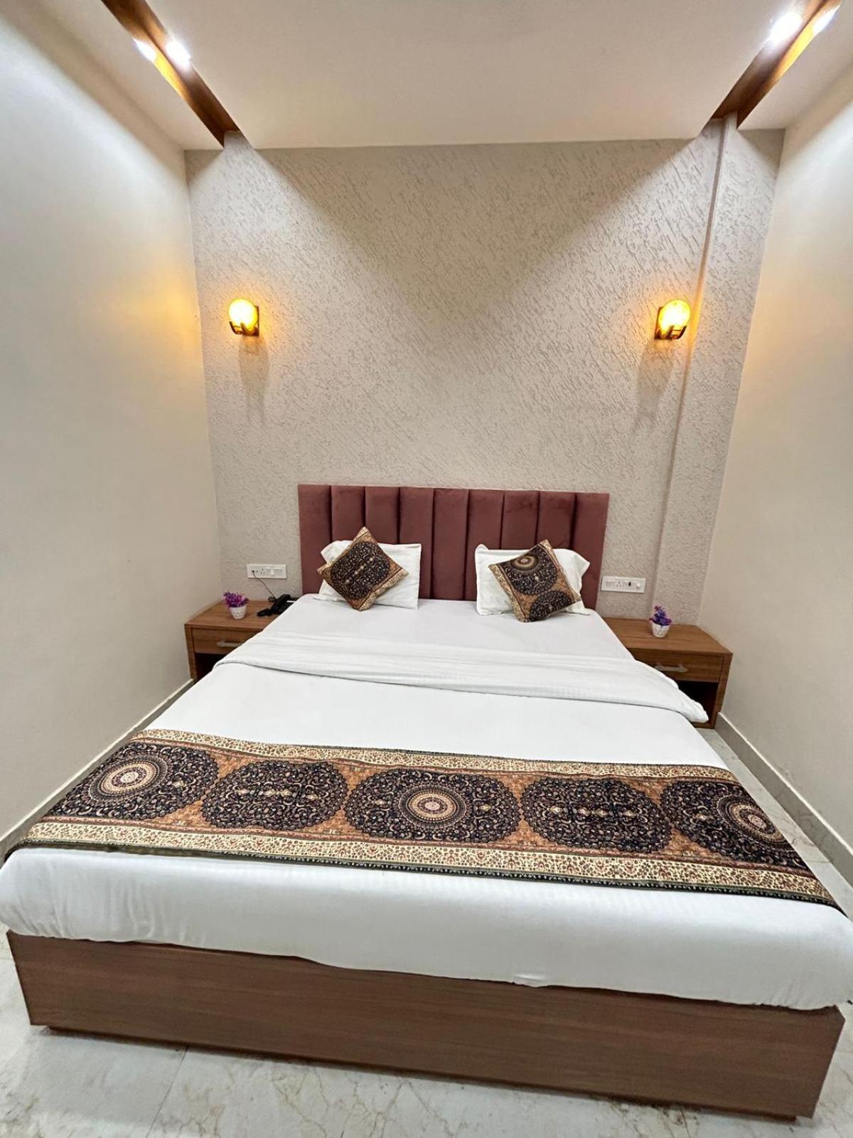 Deluxe Room - Photo 10