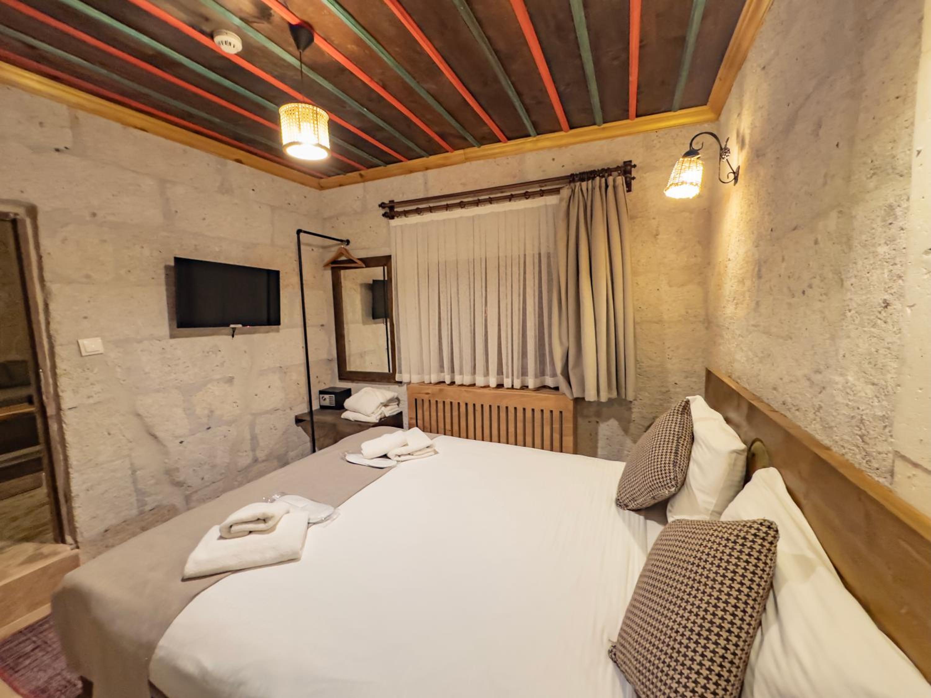 King Suite - Photo 5