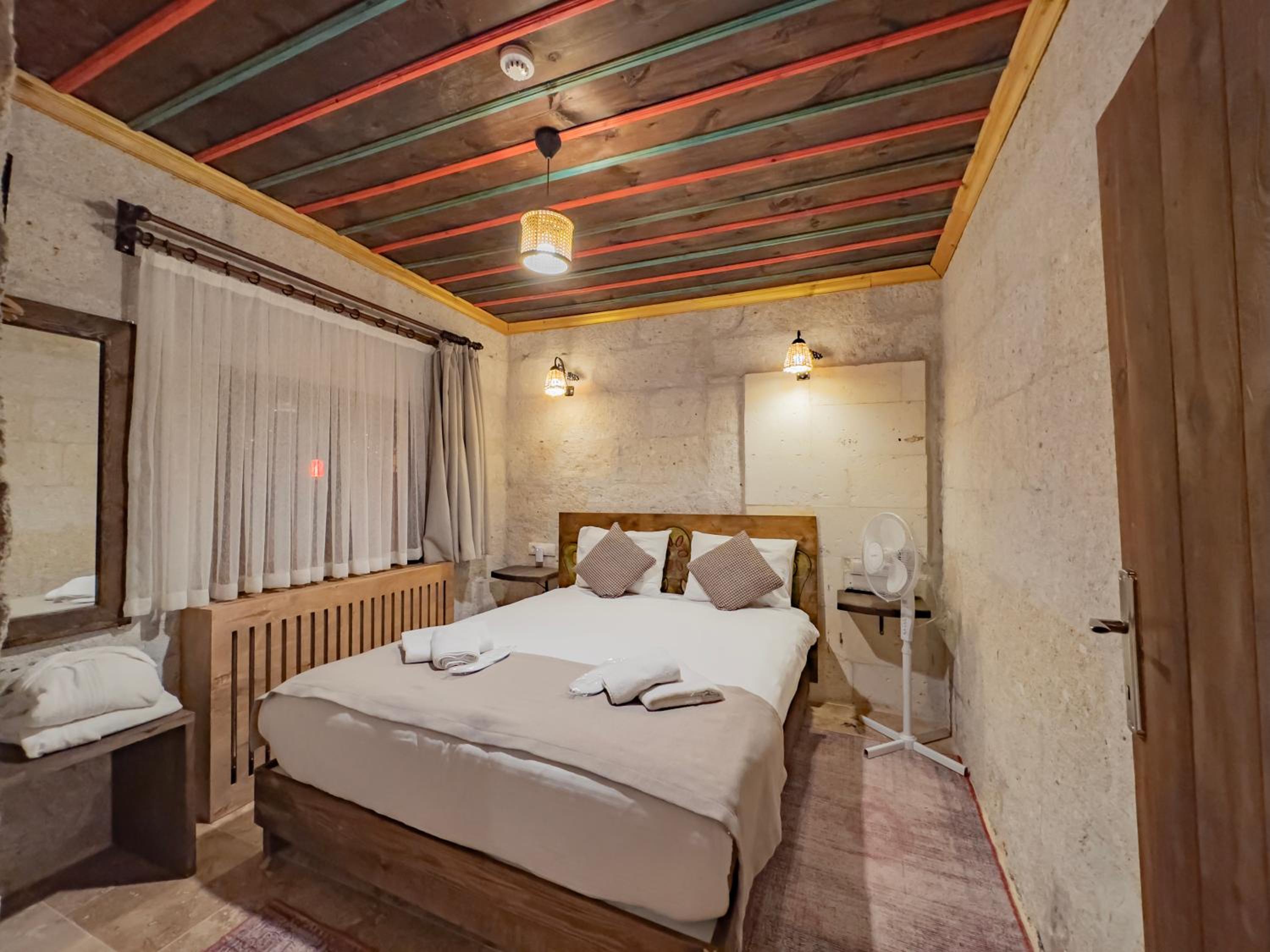 King Suite - Photo 1