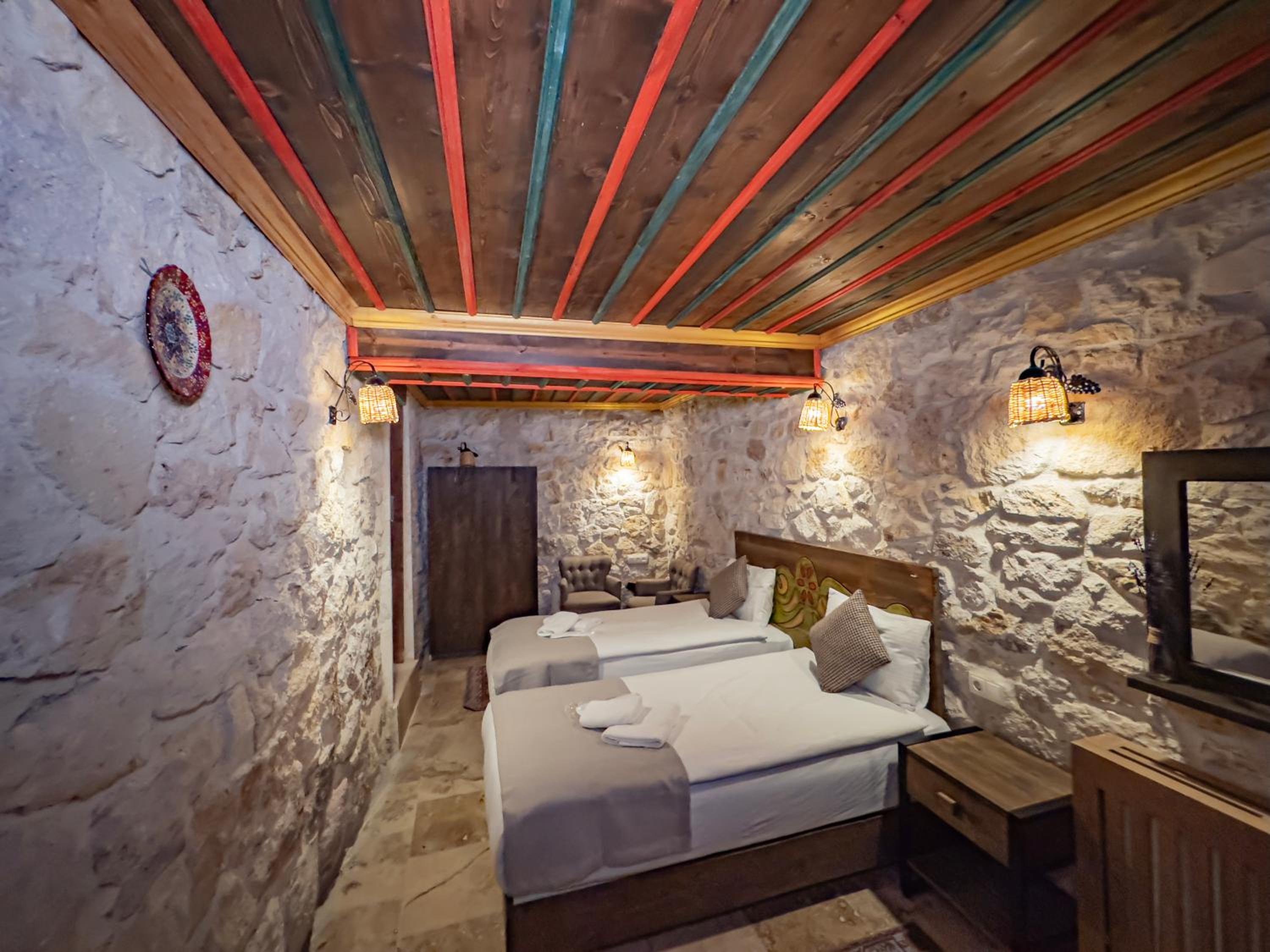 Deluxe King Room - Photo 6