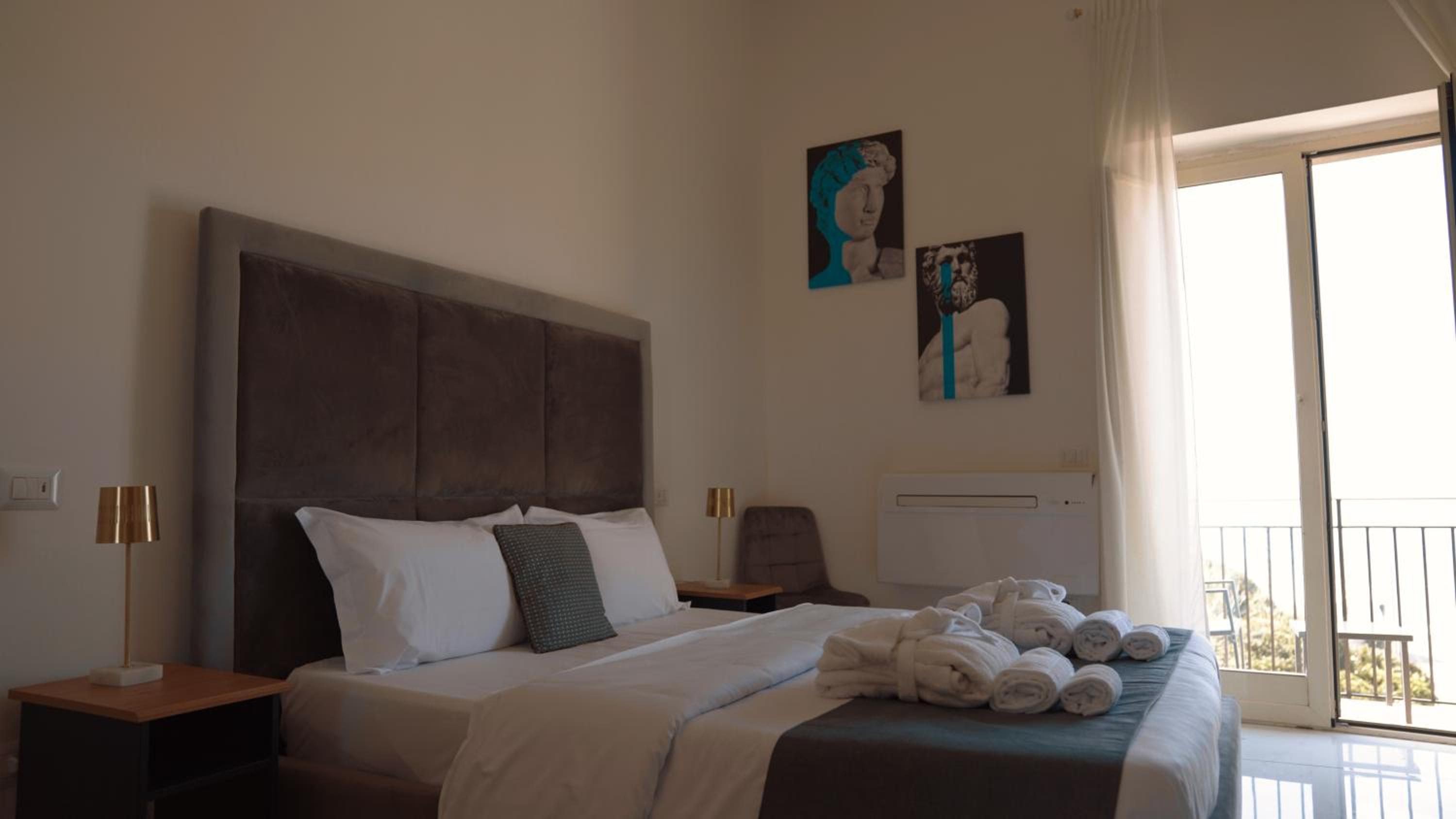 King Room with Spa Bath - Photo 4