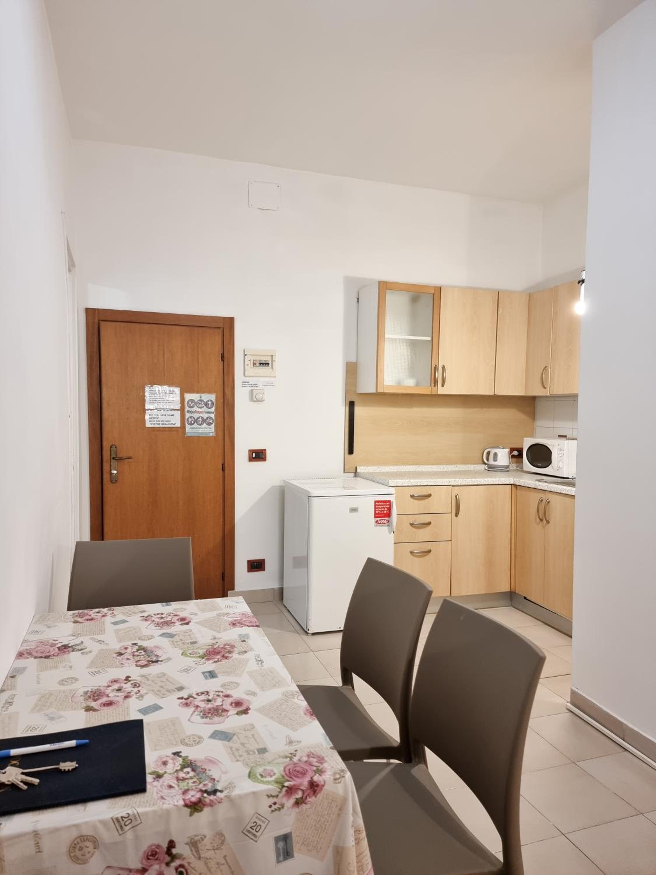 One-Bedroom Apartment photo 2