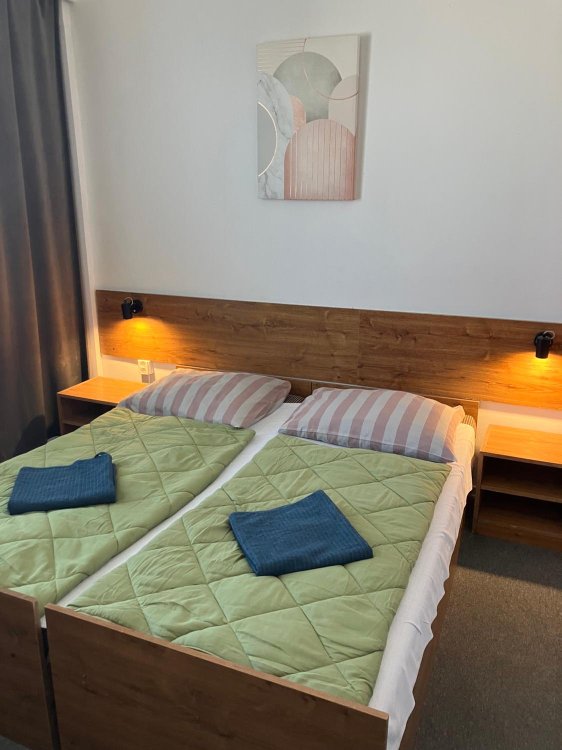 Double or Twin Room - Photo 8