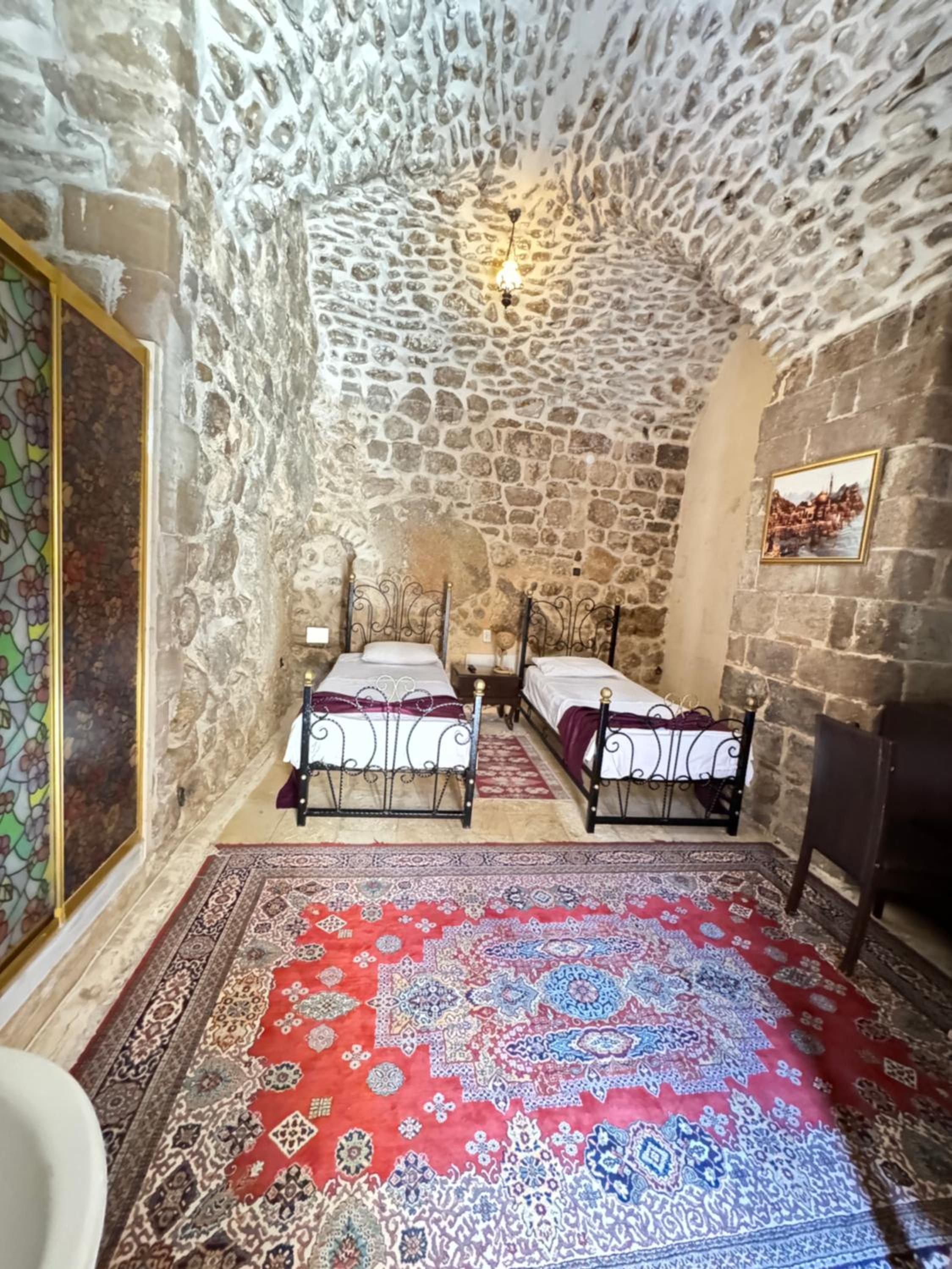 Budget Twin Room - Photo 3