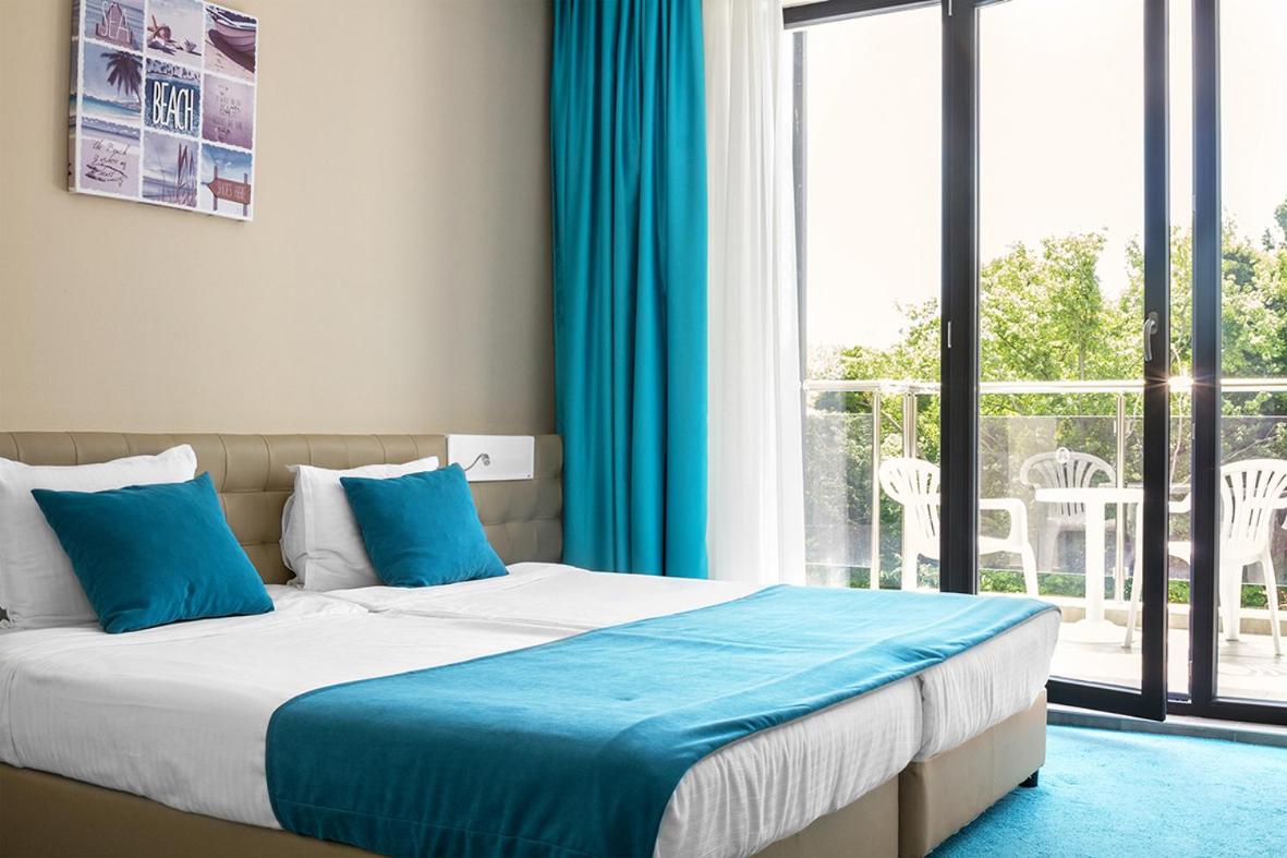 Double or Twin Room with Balcony photo 1