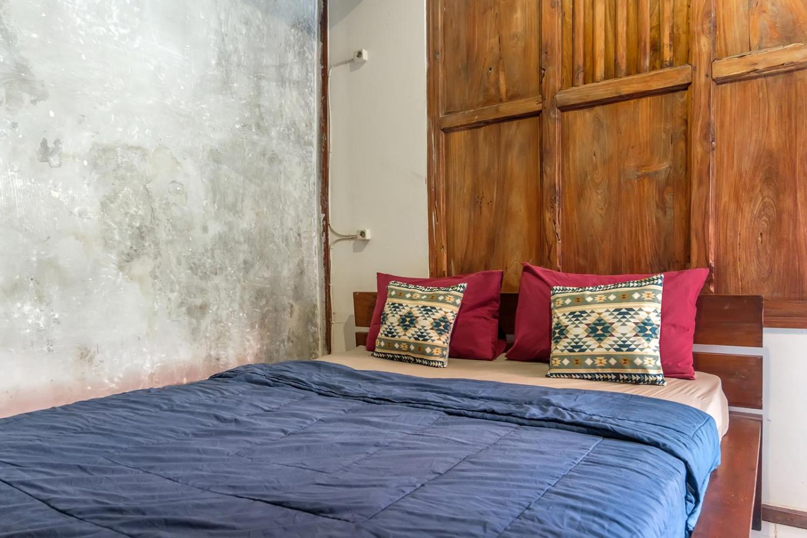 Budget Double Room - Photo 3
