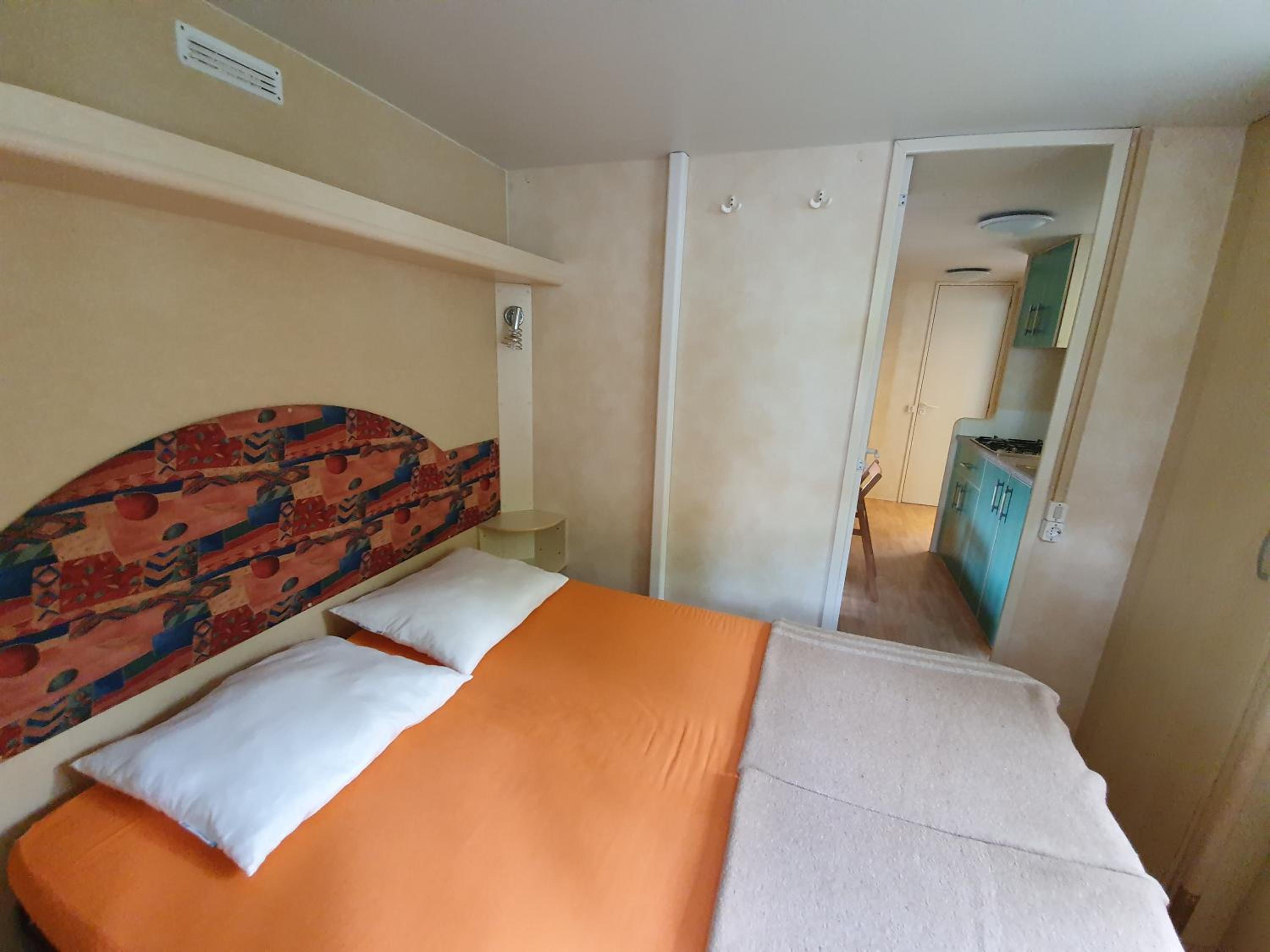 Mobile Home photo 2