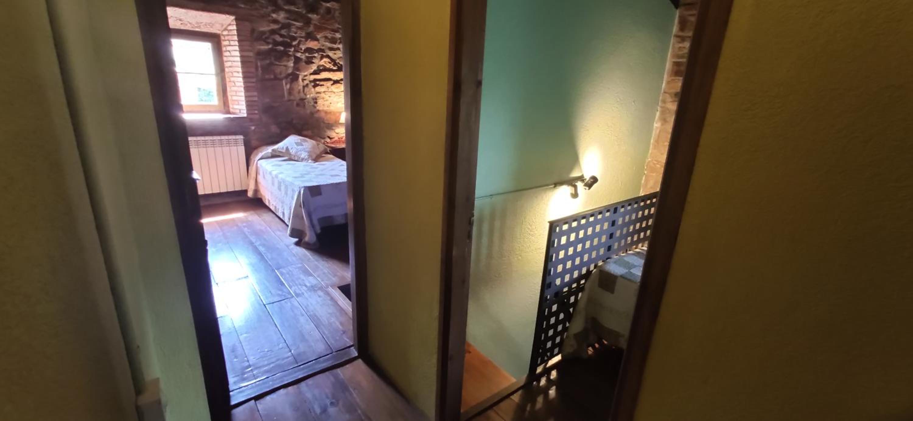 Quadruple Room with Private Bathroom photo 2