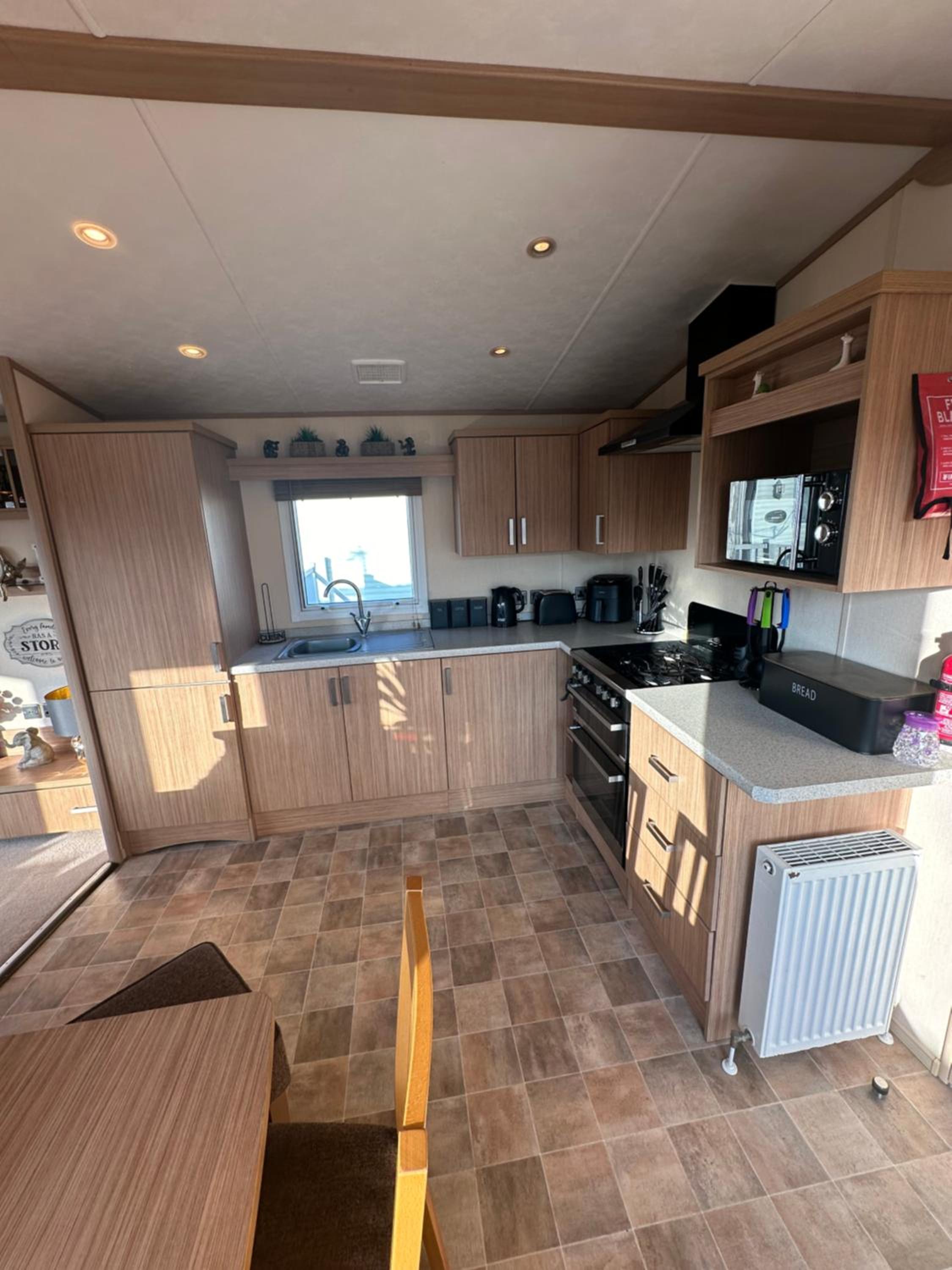 Three-Bedroom House photo 2