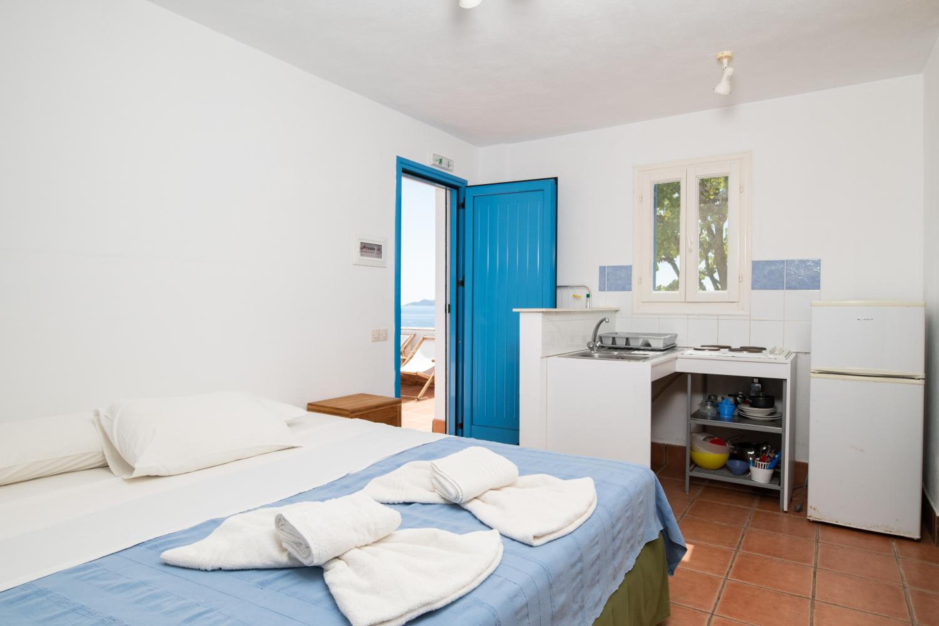 One-Bedroom House photo 2