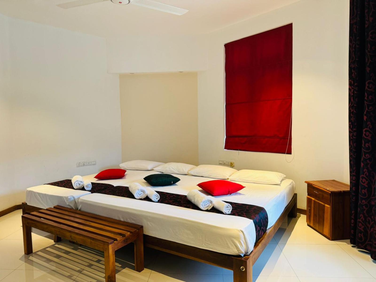 Deluxe Family Room photo 1