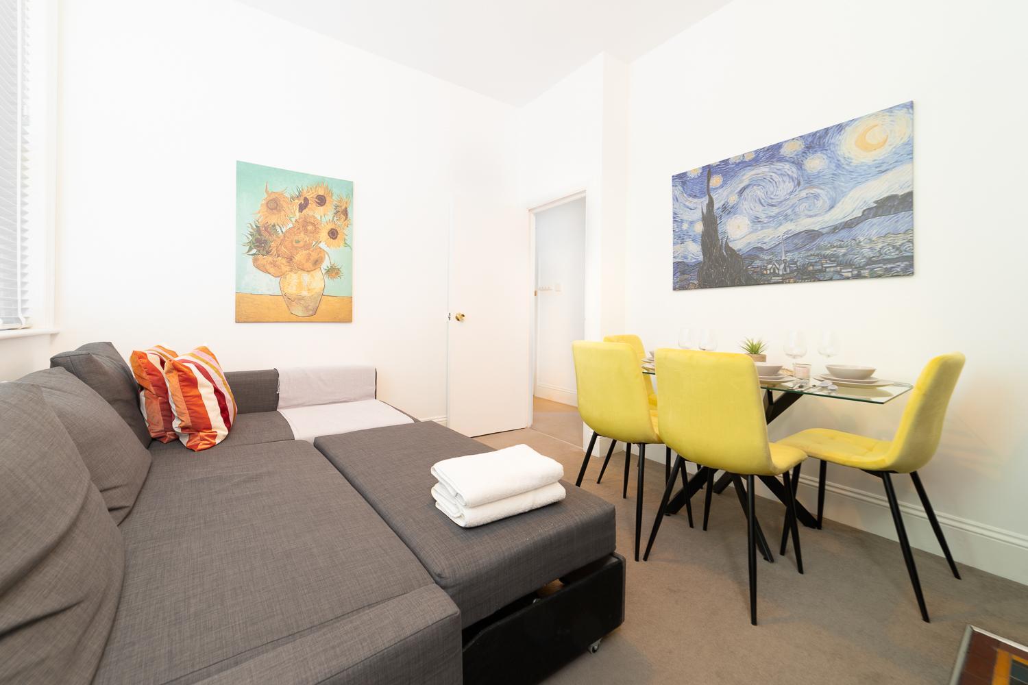 One-Bedroom Apartment photo 3