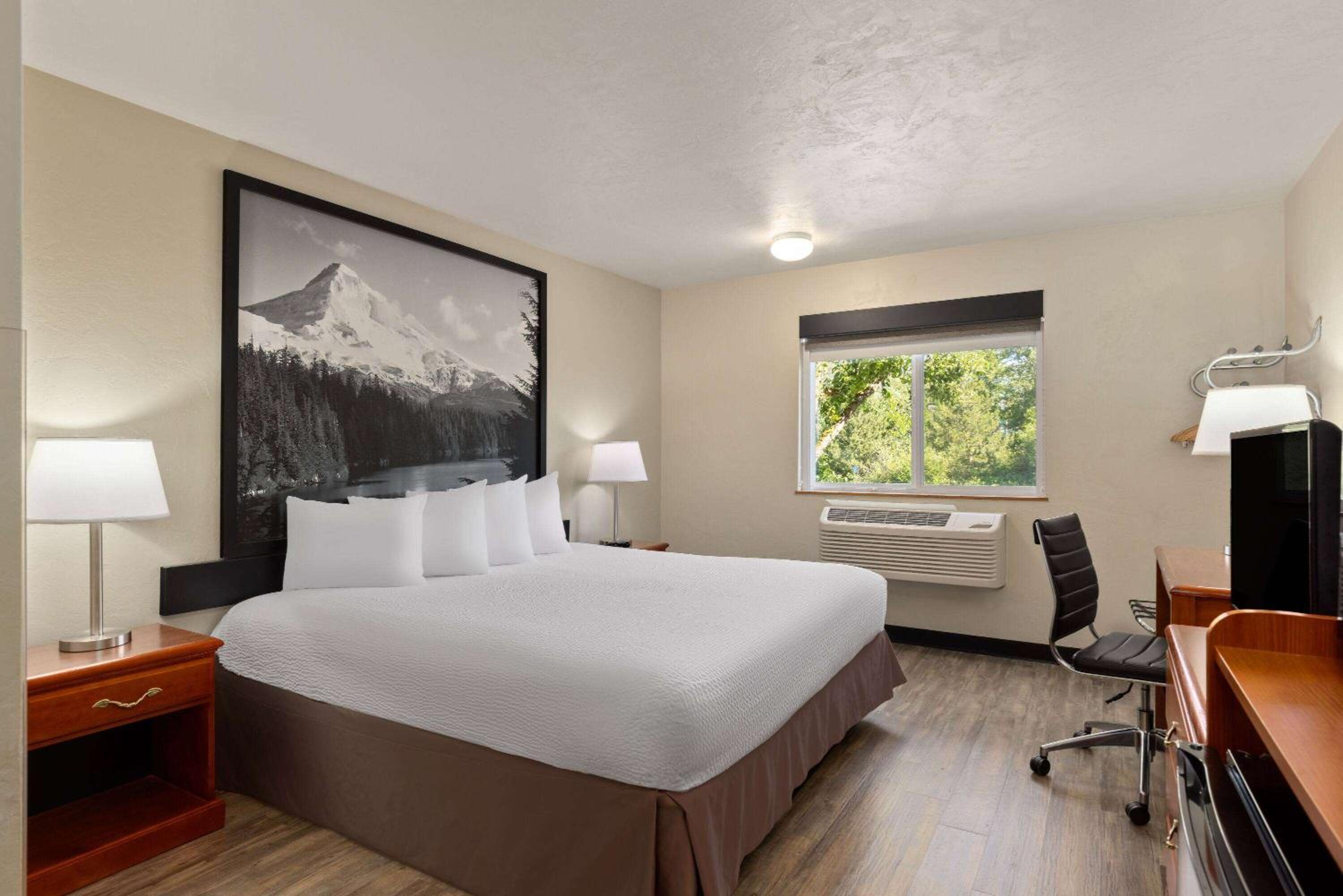King Room - Disability Access - Non-Smoking photo 1