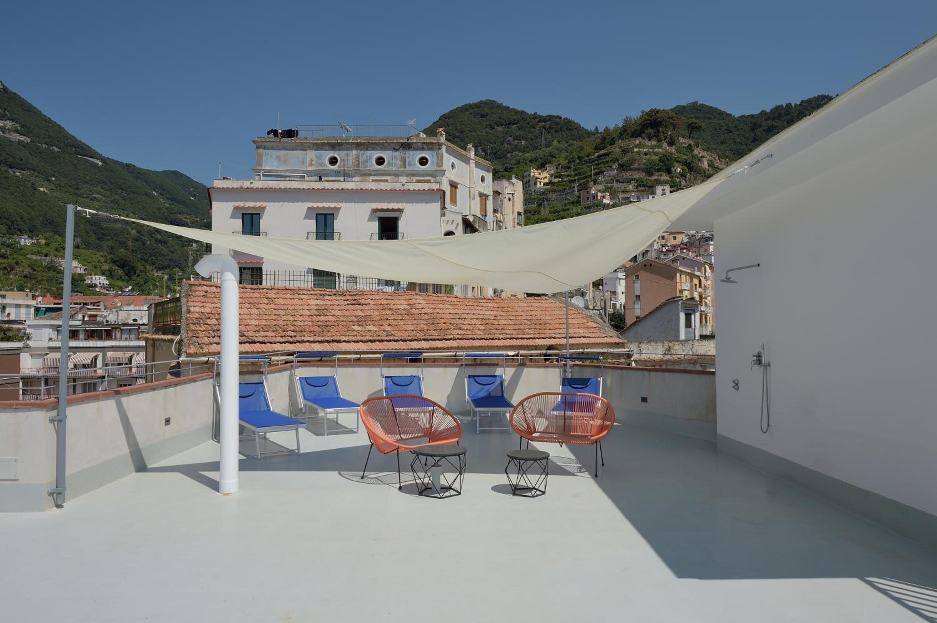 Three-Bedroom Apartment with View photo 1