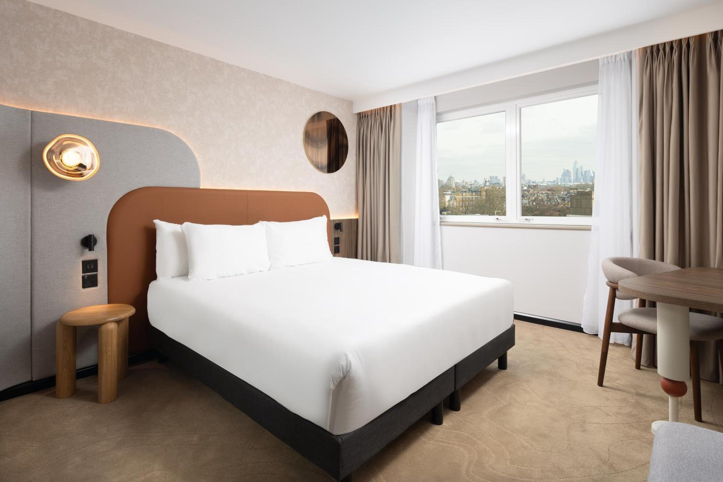 Superior King Room with Bath Tub and City View photo 1