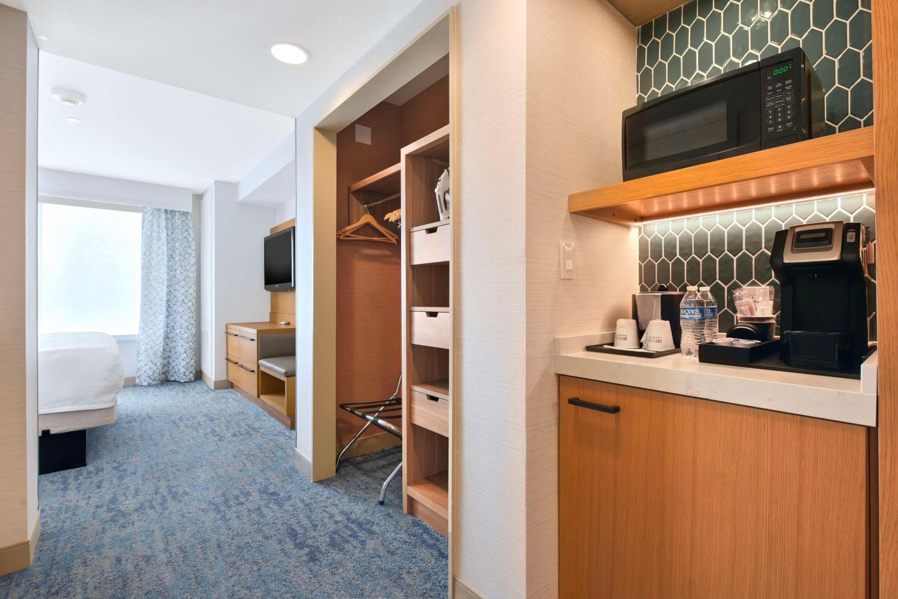 King Suite with Sofa Bed - Photo 3
