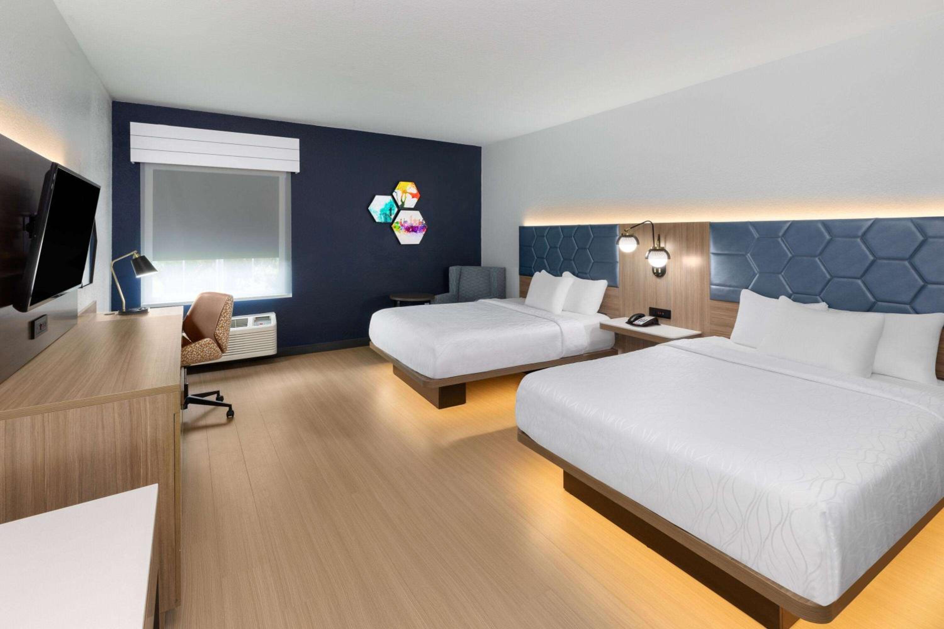 Queen Room with Two Queen Beds and Roll-In Shower - Mobility/Hearing Accessible - Non-Smoking