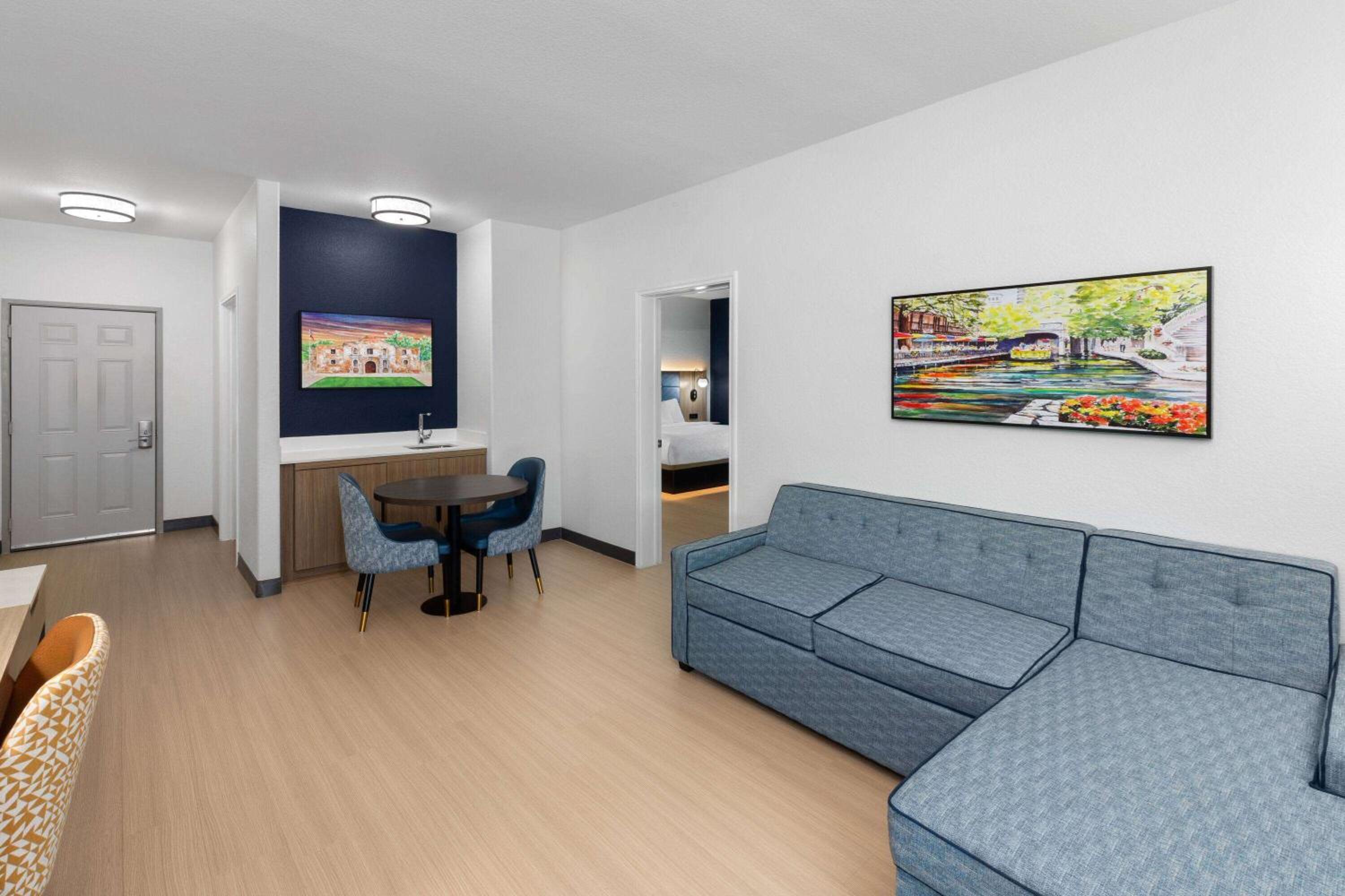 Family Suite - Photo 4