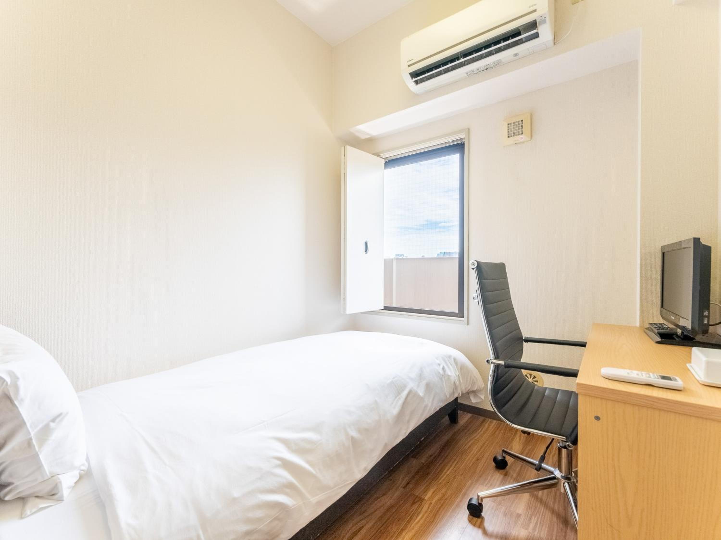 Single Room Nonsmoking photo 2