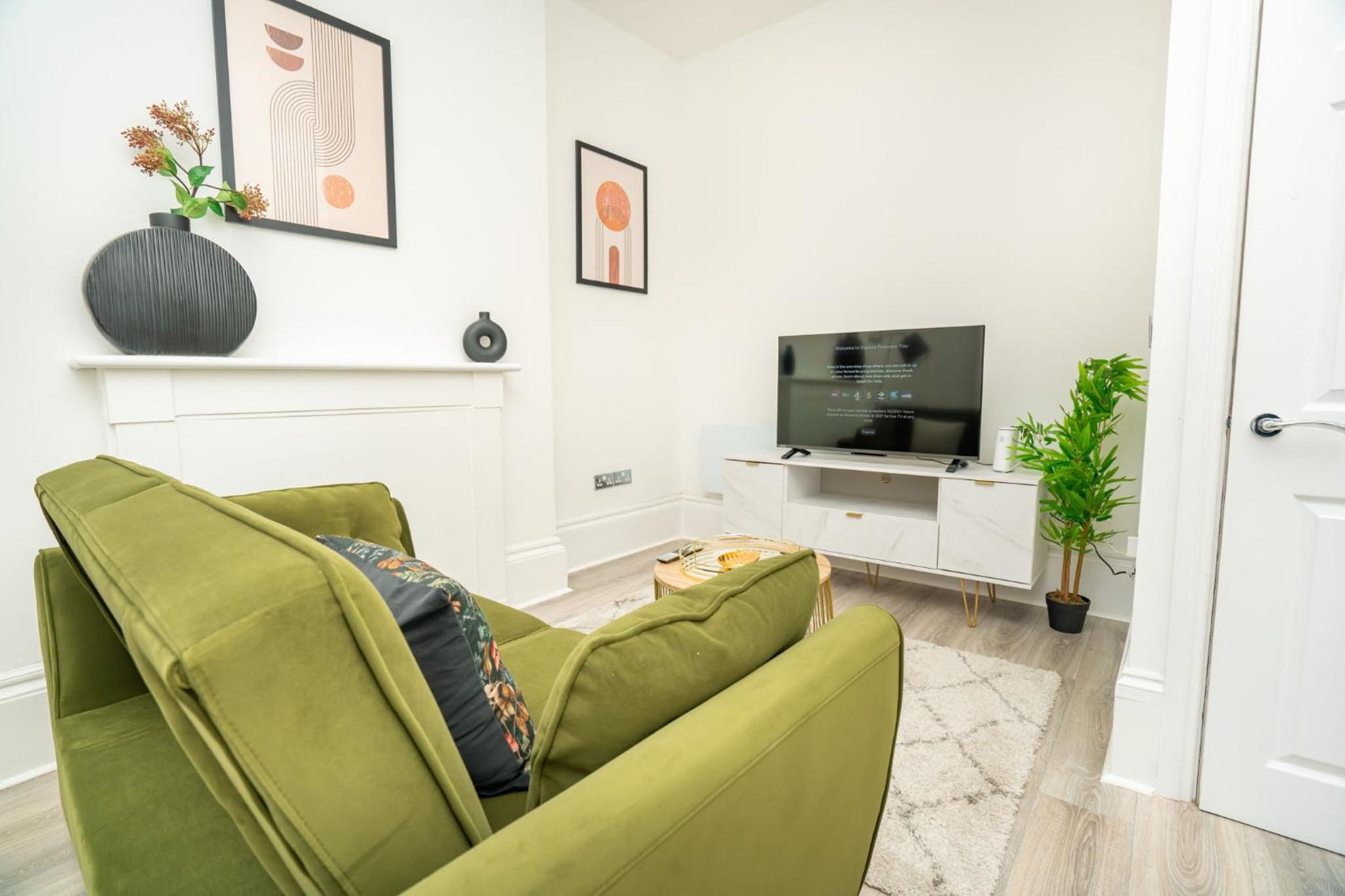 One-Bedroom Apartment photo 3