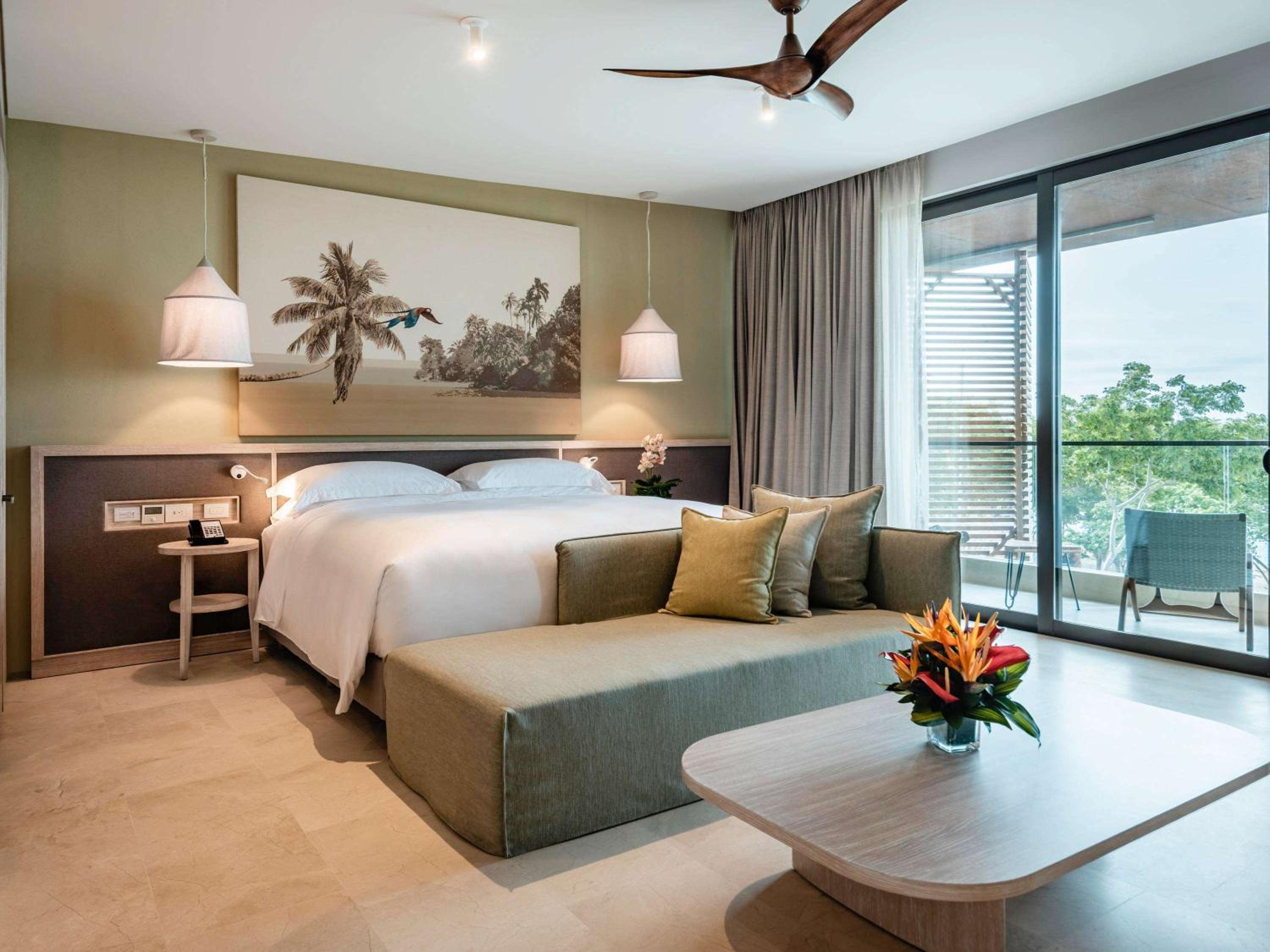 Junior Twin Suite - Beach Front photo 1