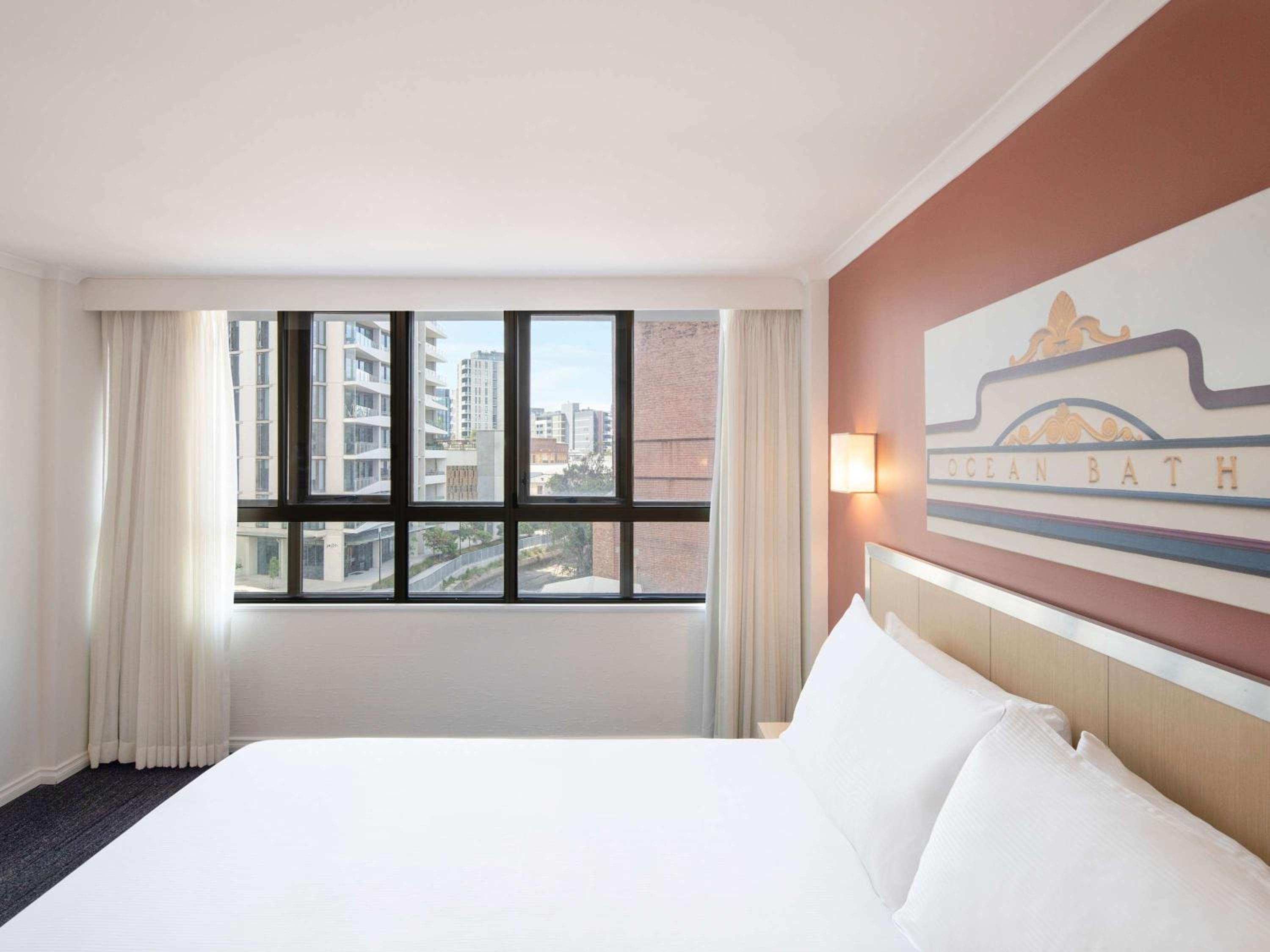 Standard King Room - Photo 2
