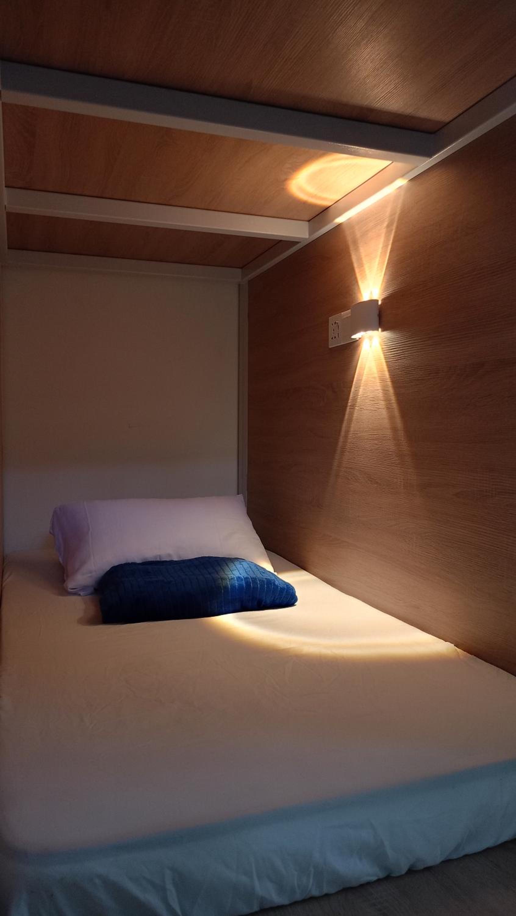 Single Bed in Dormitory Room photo 3
