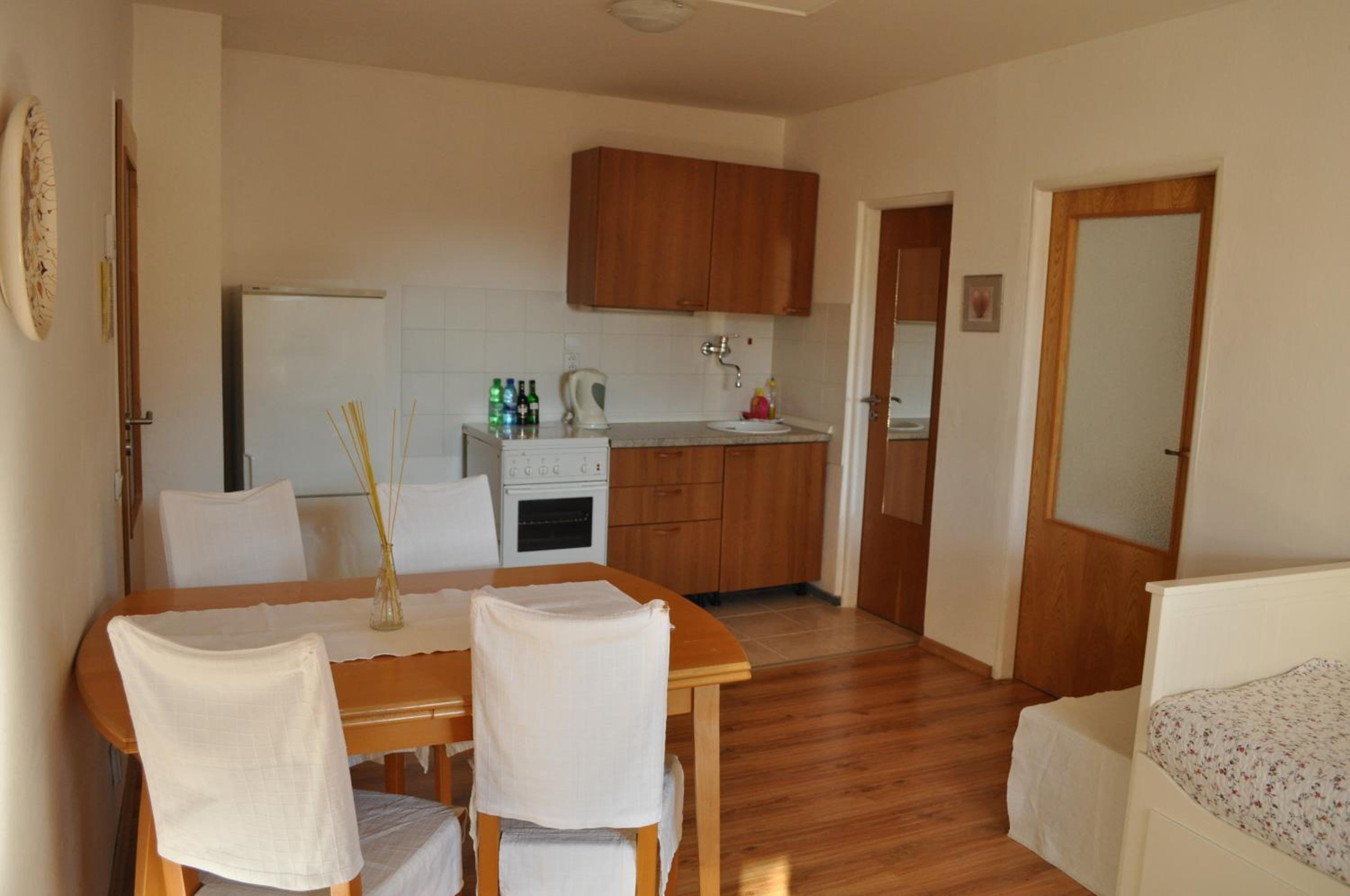 One-Bedroom Apartment photo 3