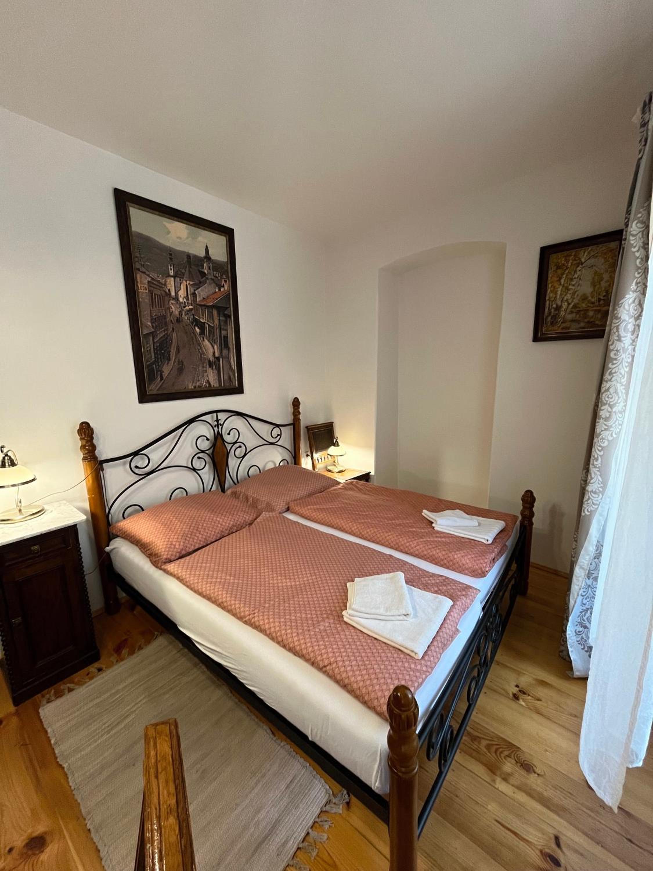 Double Room with Private Bathroom - Photo 1