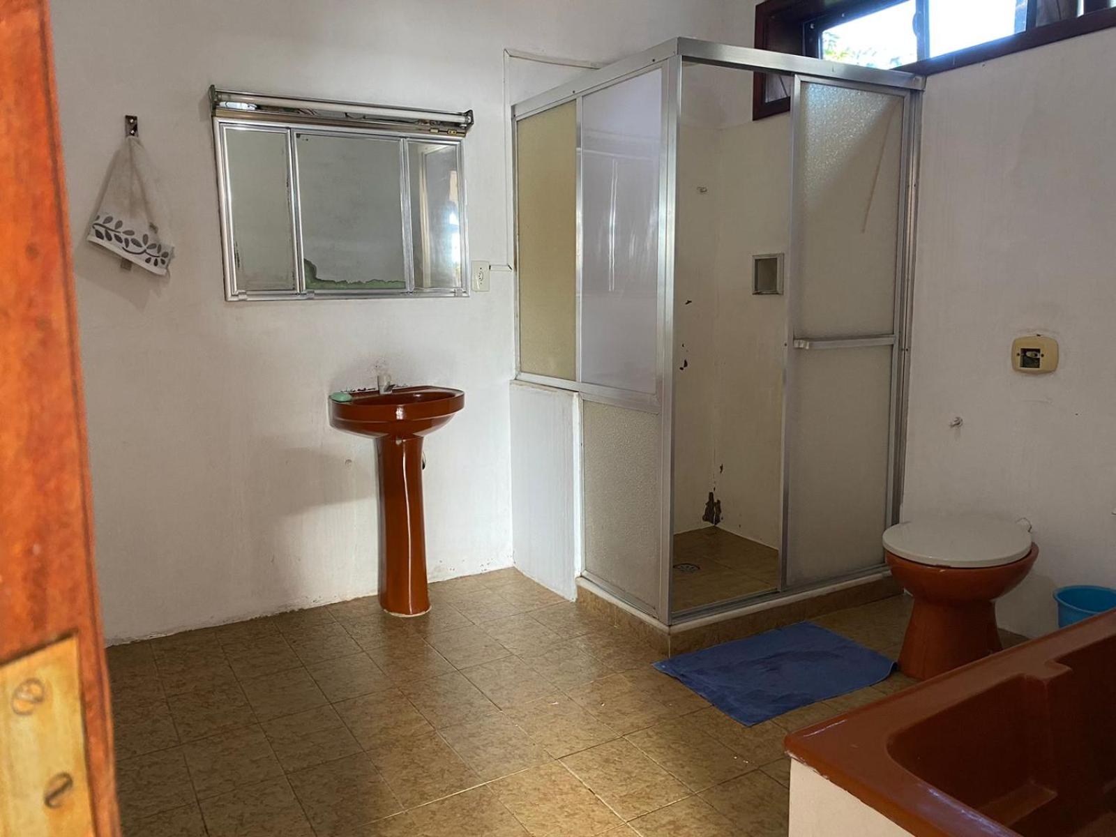 Family Room with Private Bathroom photo 3