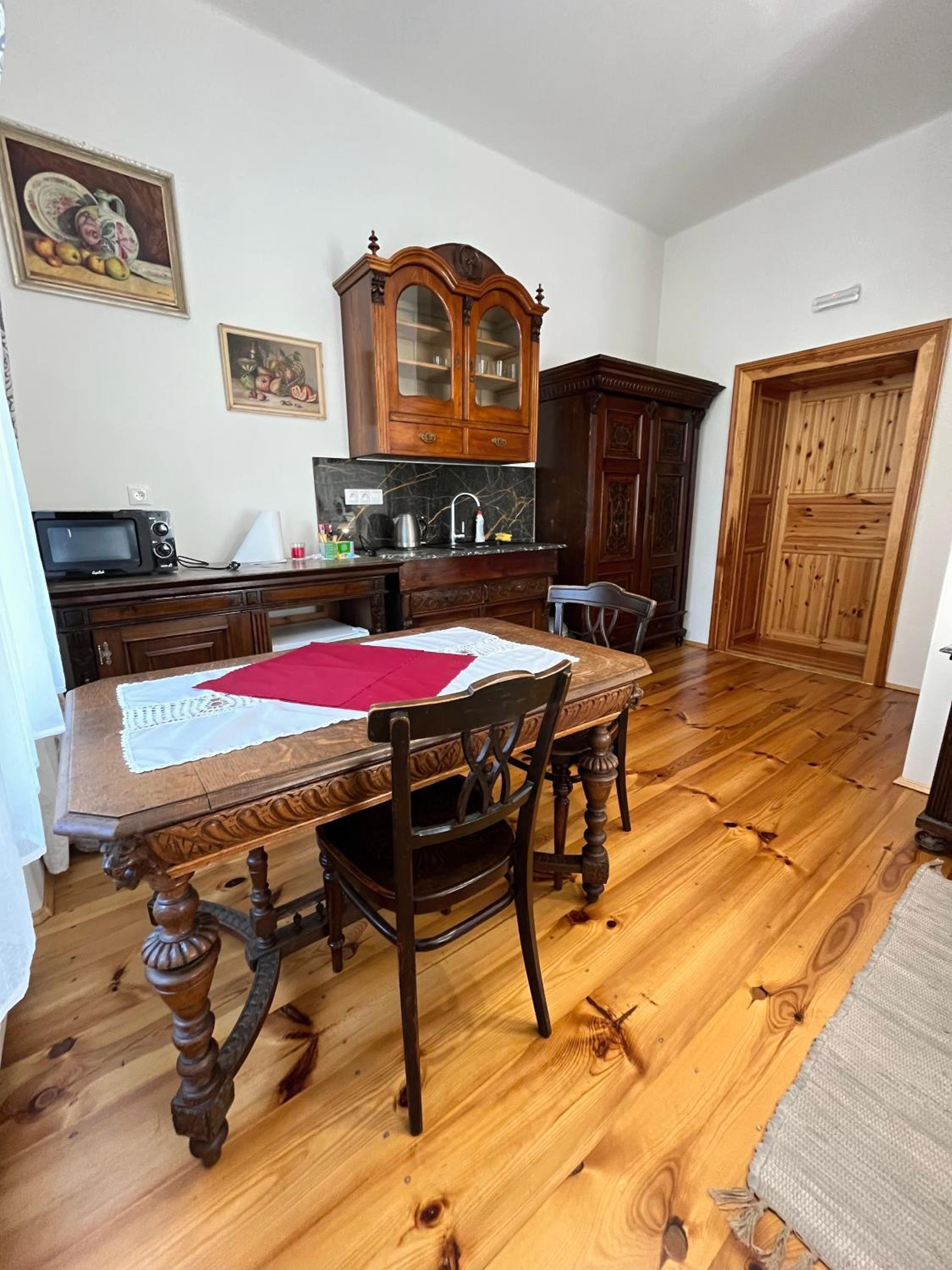 Double Room with Private Bathroom - Photo 7