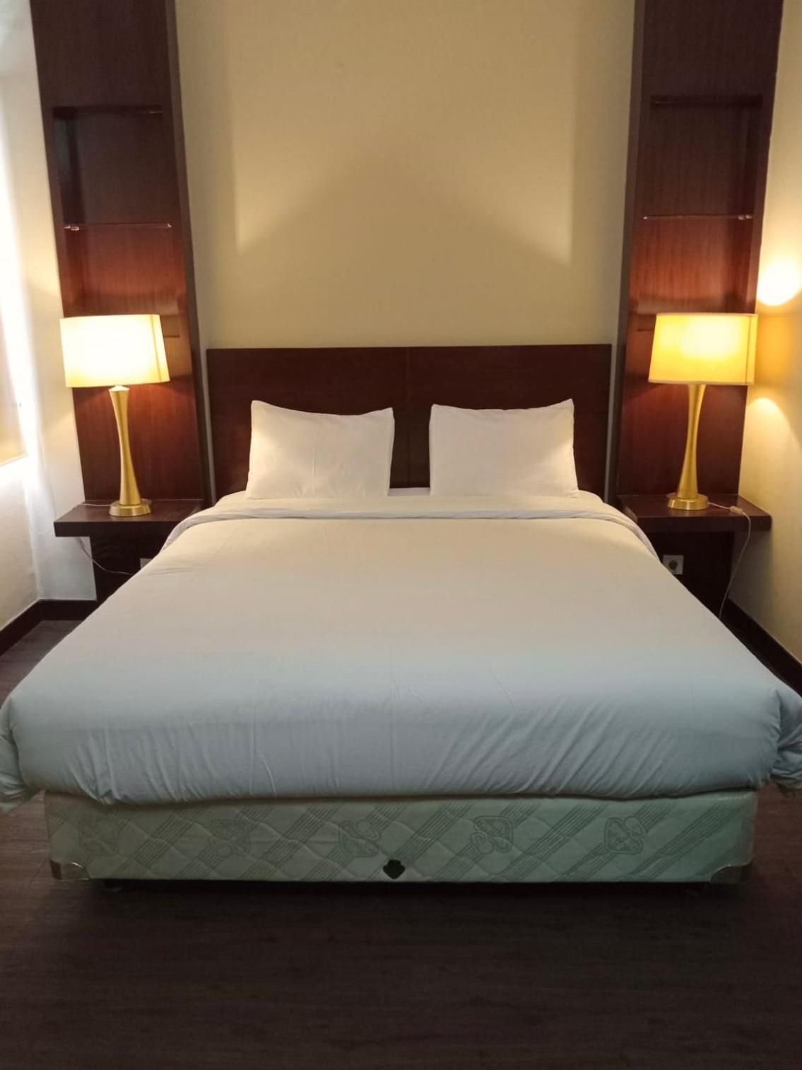 Two-Bedroom Standard Apartment - Photo 2