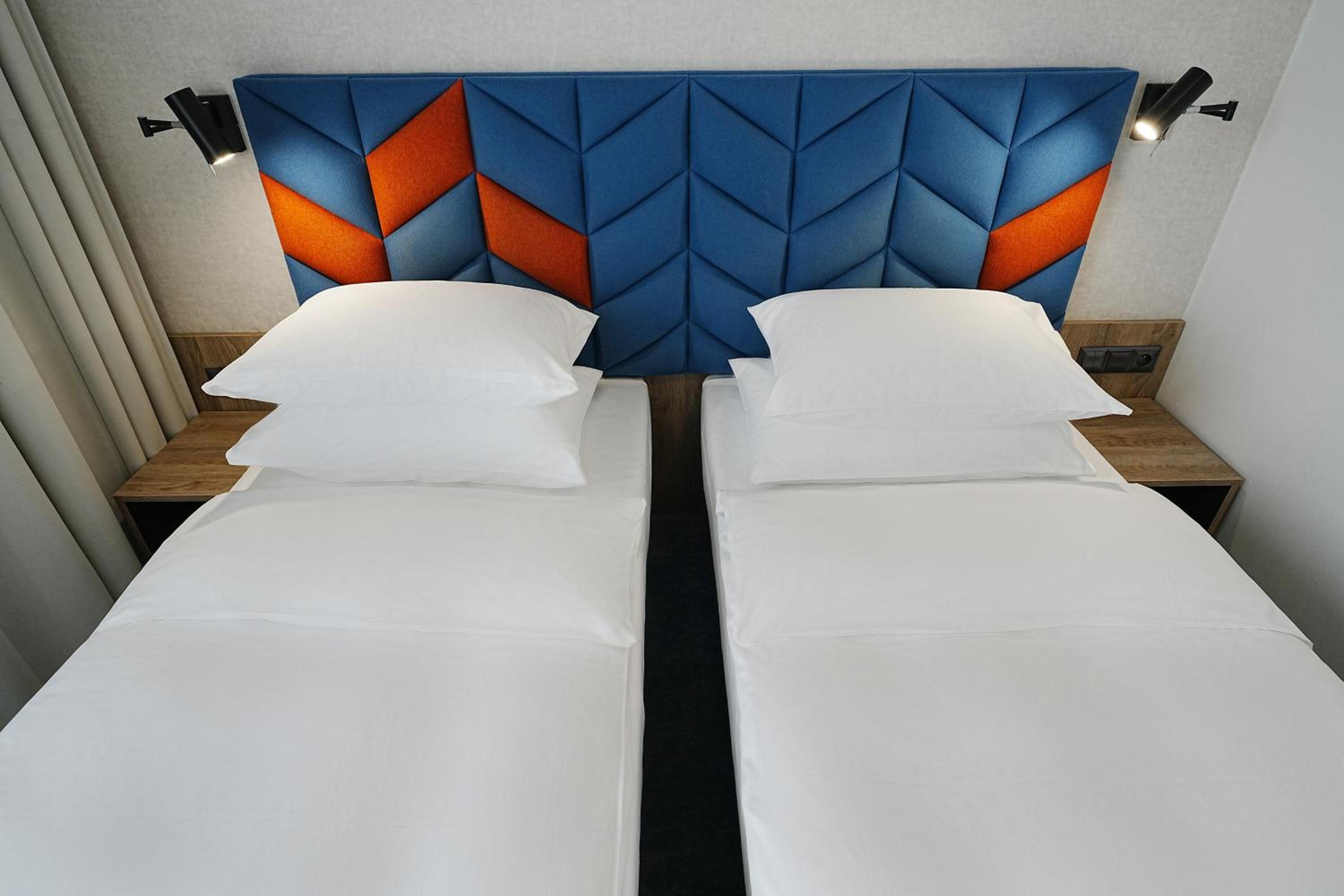 Deluxe Twin Room photo 2