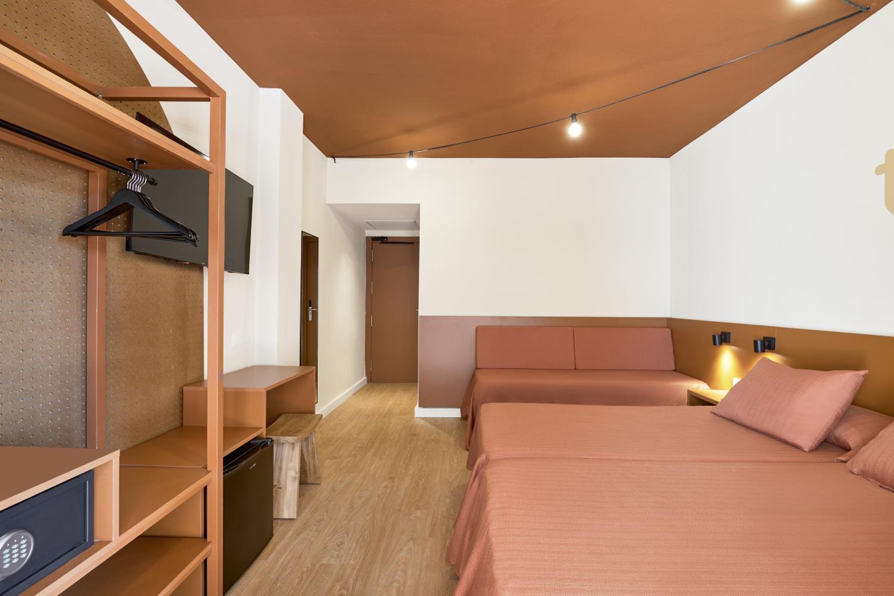Double Room (2 Adults + 1 Child) - Bed & Unlimited Brunch - Photo 2