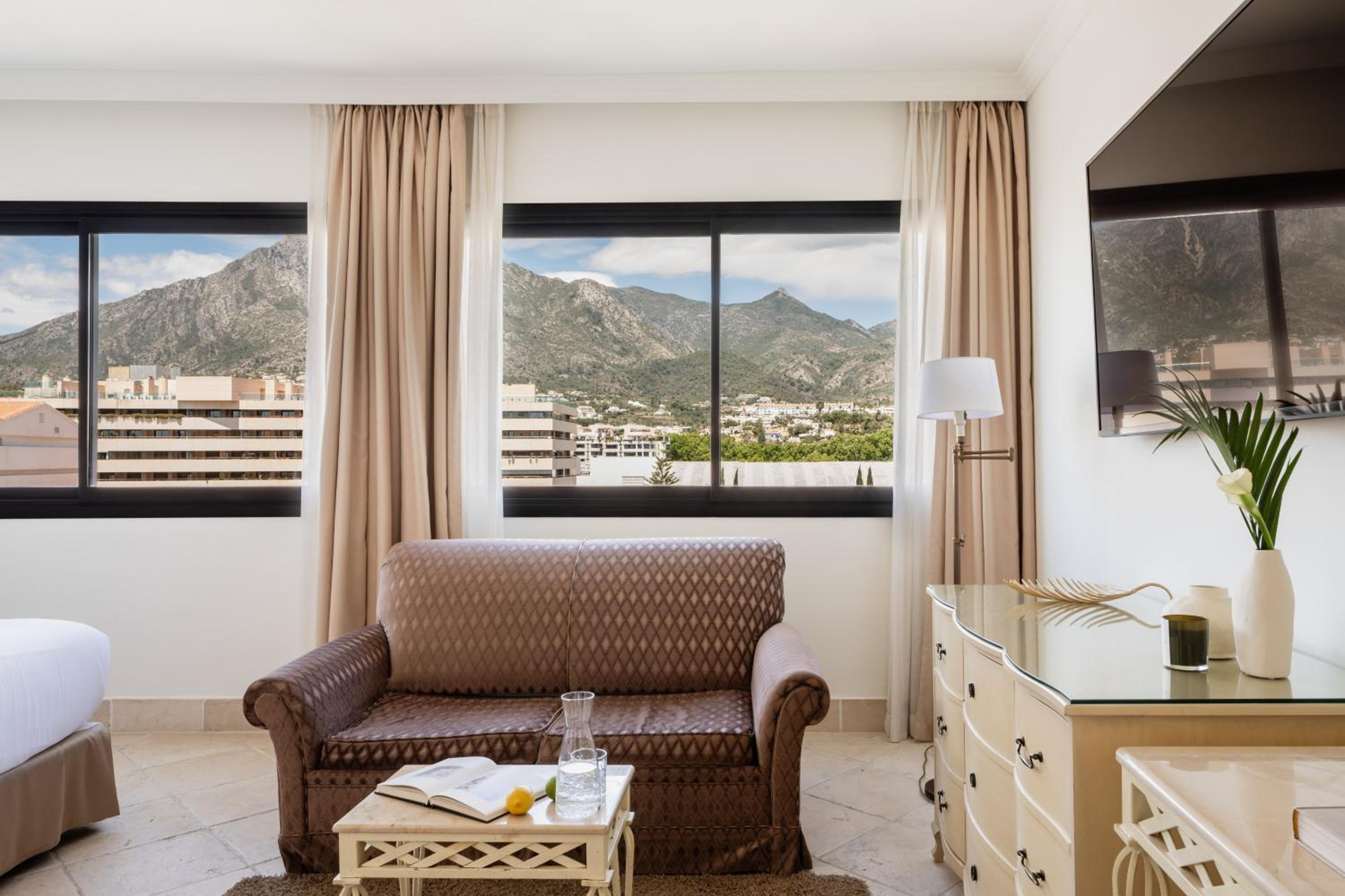 Habitación Clásica con Vista a la Montaña Habitación Clásica con Vista a la Montaña